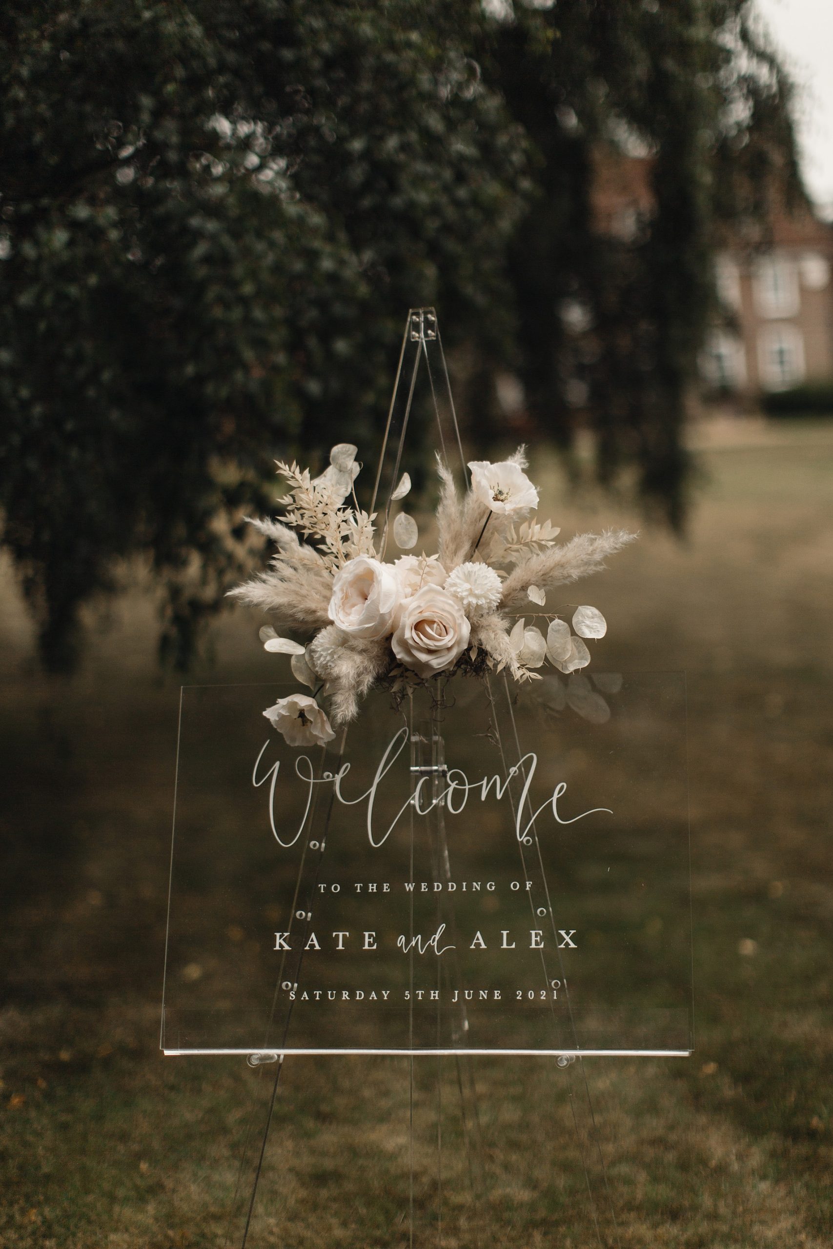 Modern English country wedding 27 scaled