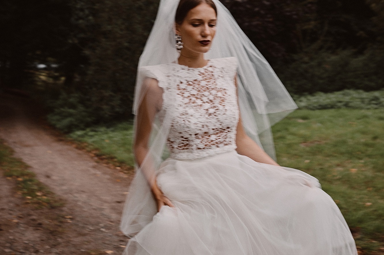 Modern intimate outdoor wedding style post covid 58 - How The UK Wedding Industry is Adapting, Evolving & Reinventing Modern intimate outdoor wedding style post covid 58