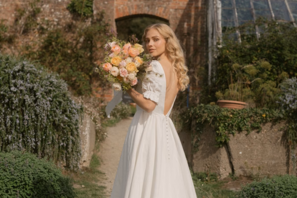 Sophie Rose Bridal Hampshire wedding dress designer - Home Sophie Rose Bridal: Romantic, Relaxed Made-to-Measure Wedding Dresses