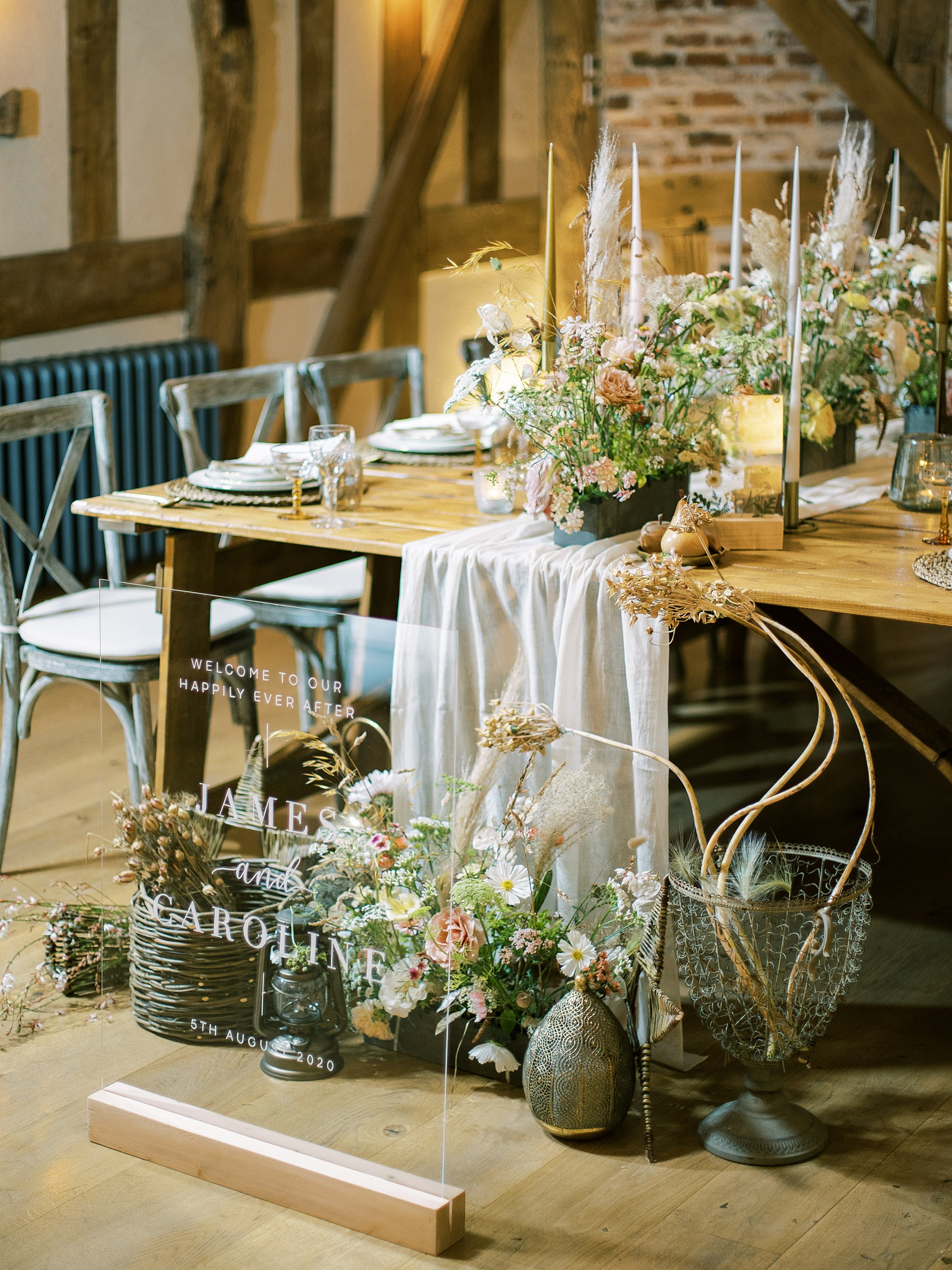 16 Wedding prairie barn yard vibes