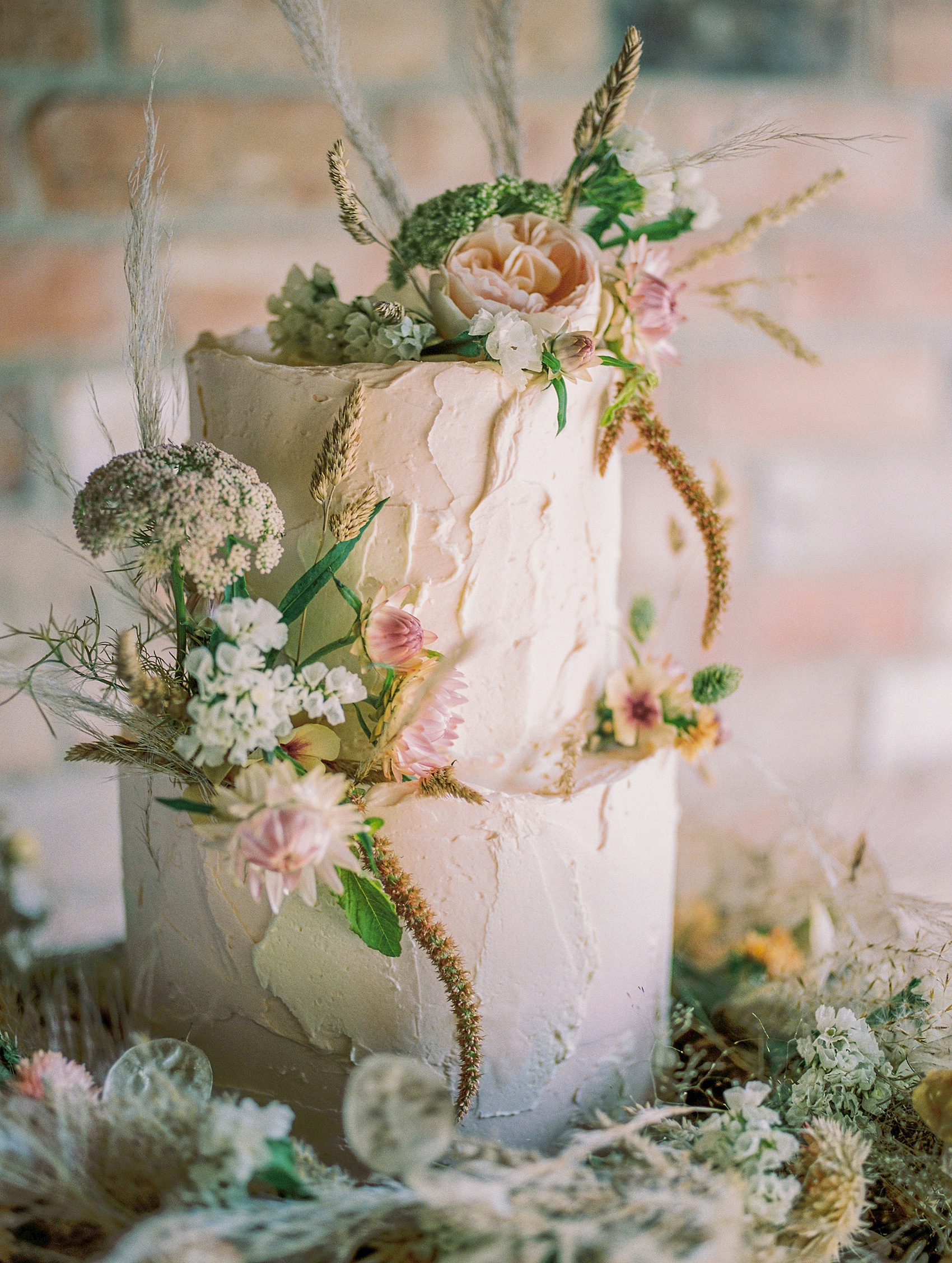 38 Wedding prairie barn yard vibes