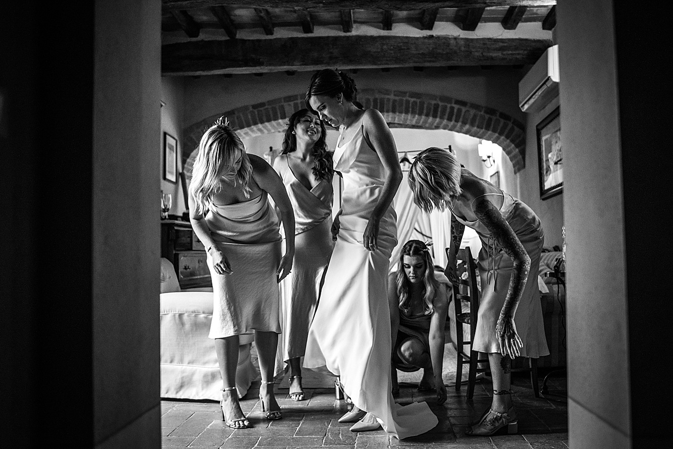 40 Tuscany wedding Vera Wang
