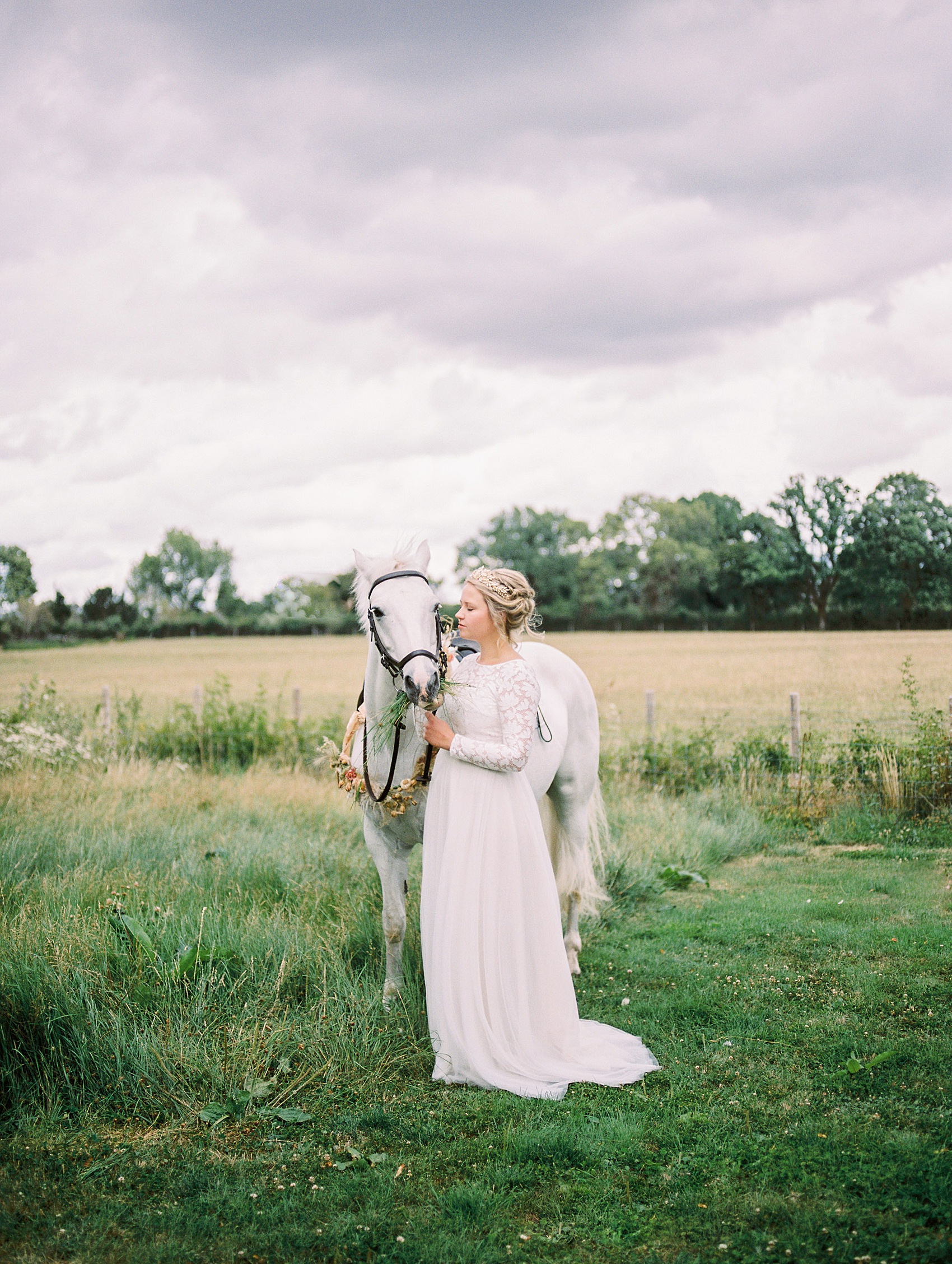 43 Wedding prairie barn yard vibes