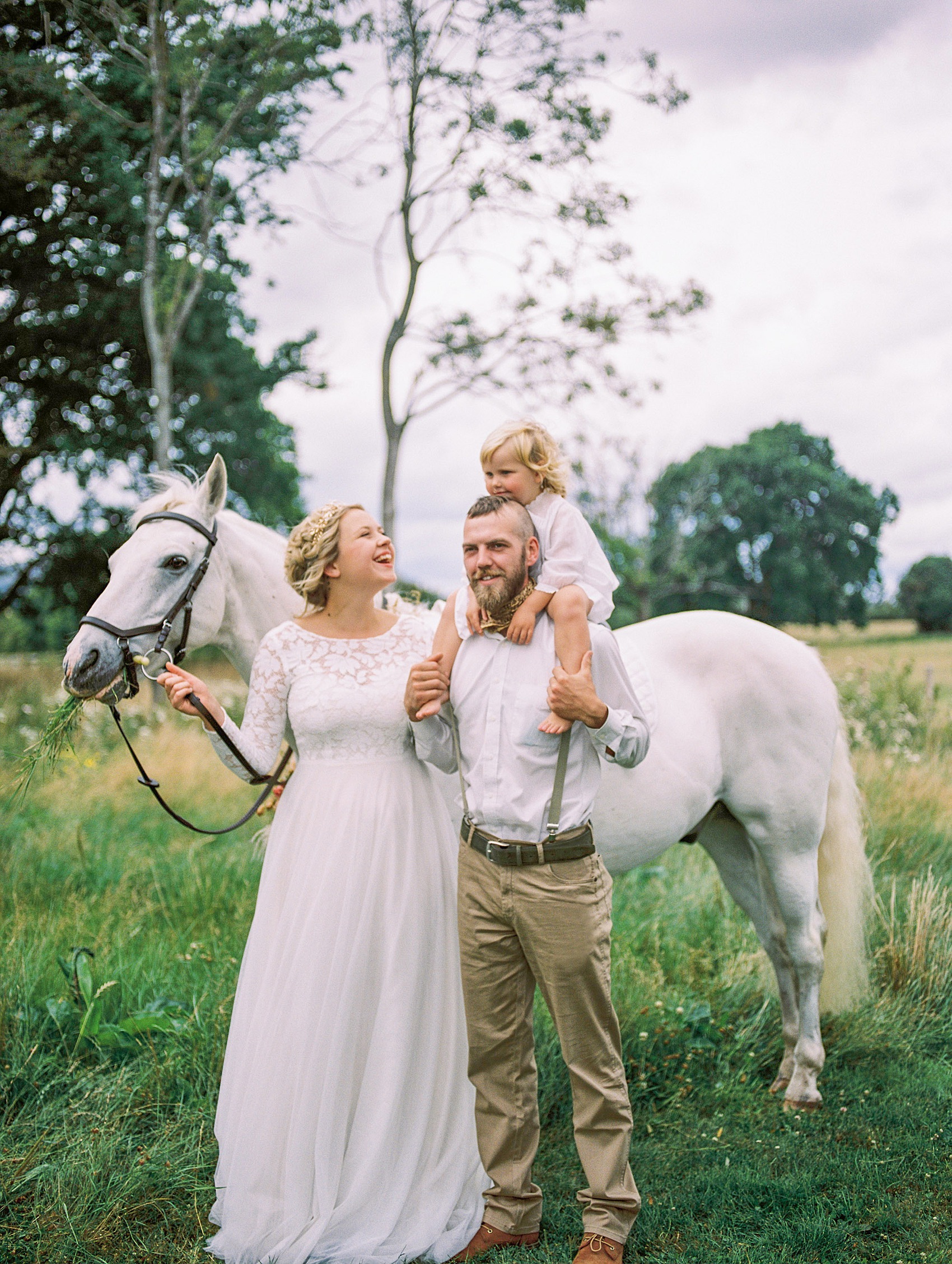44 Wedding prairie barn yard vibes