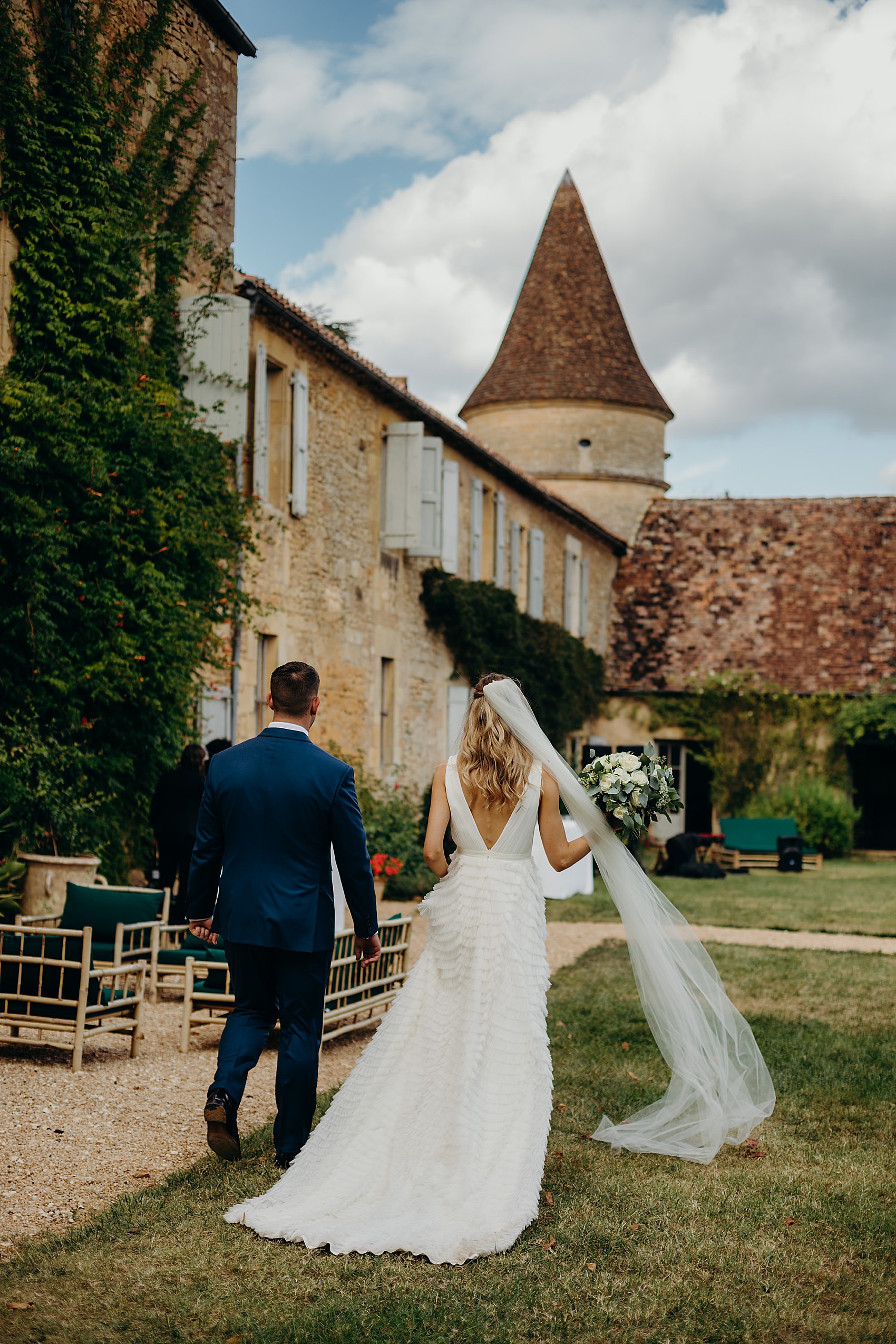 Suzanne Neville bride French Wedding 36