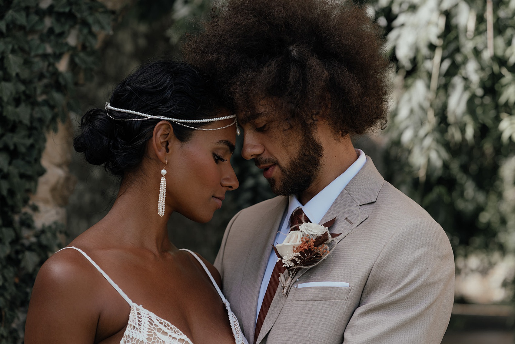 11 Jervaulx Abbey modern diverse wedding editorial