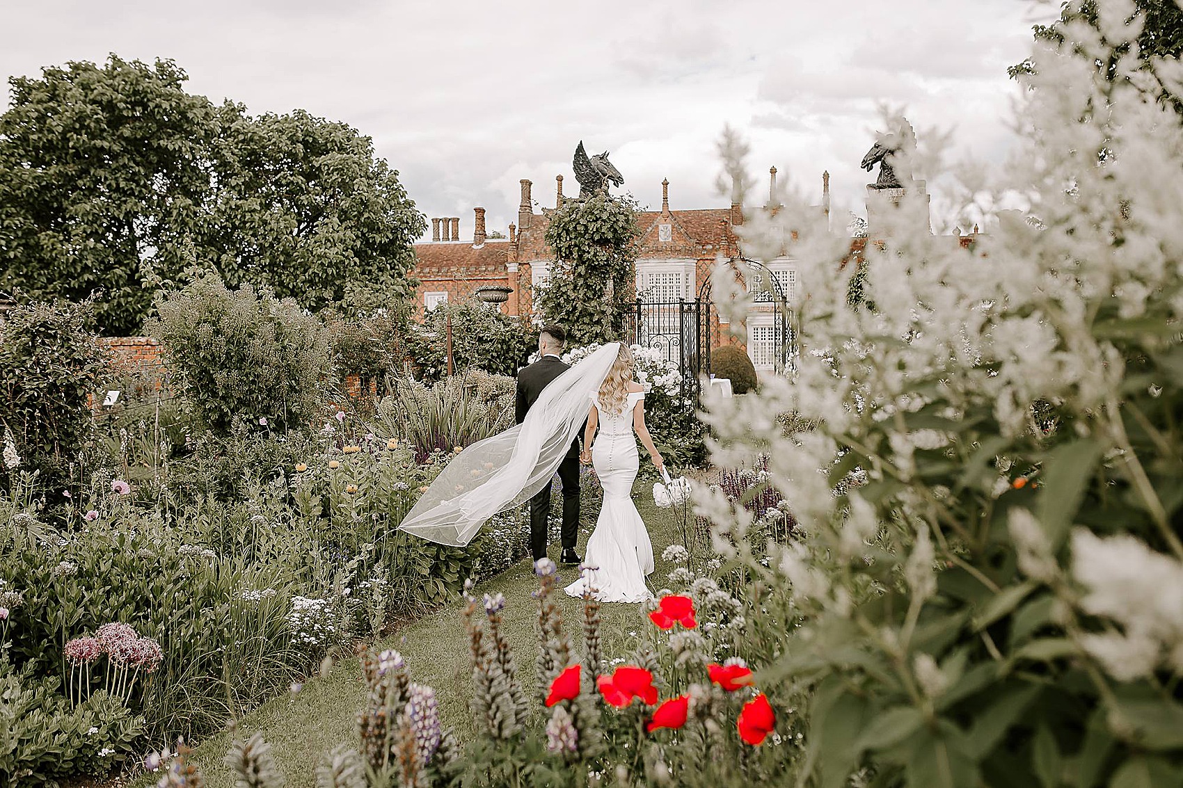 28 Suzanne Neville bride black tie wedding