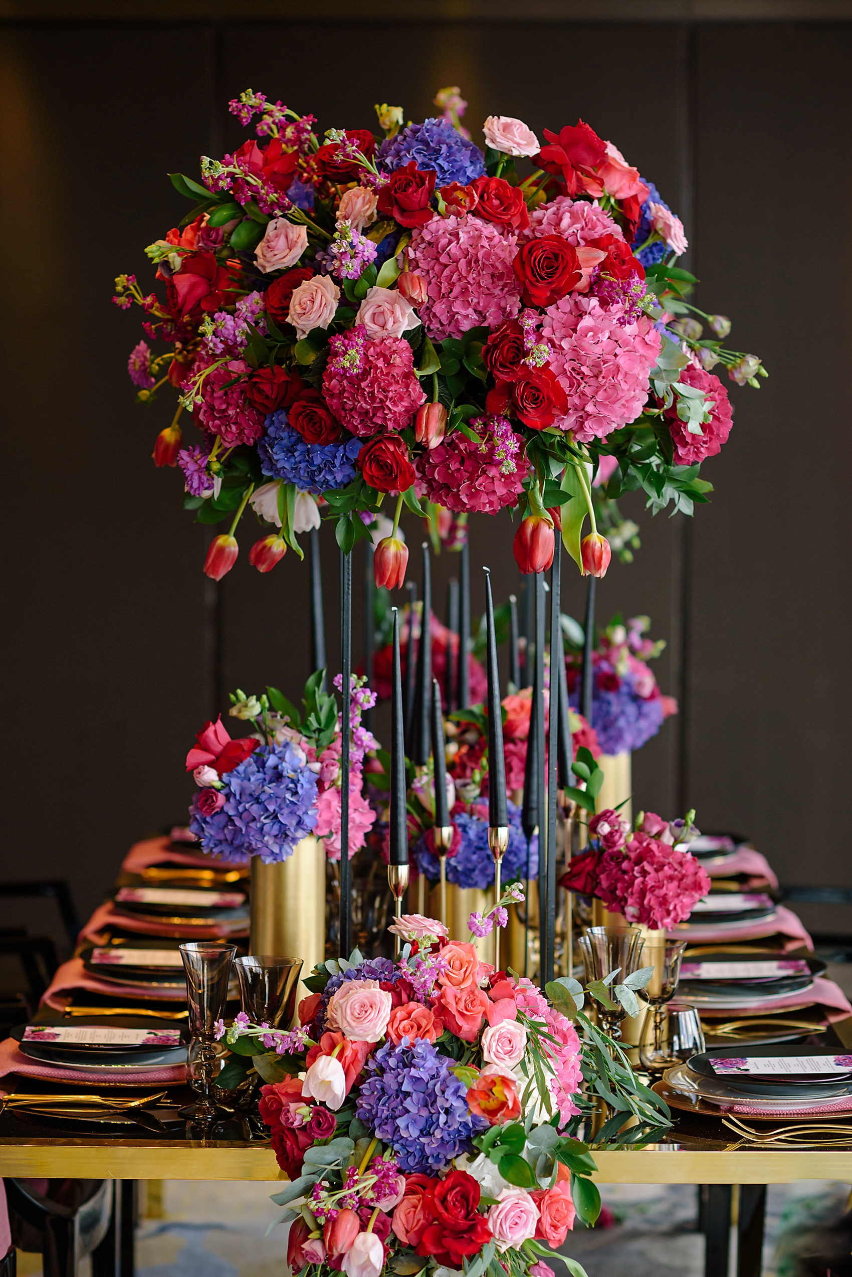 81 Bold Glamorous City Wedding