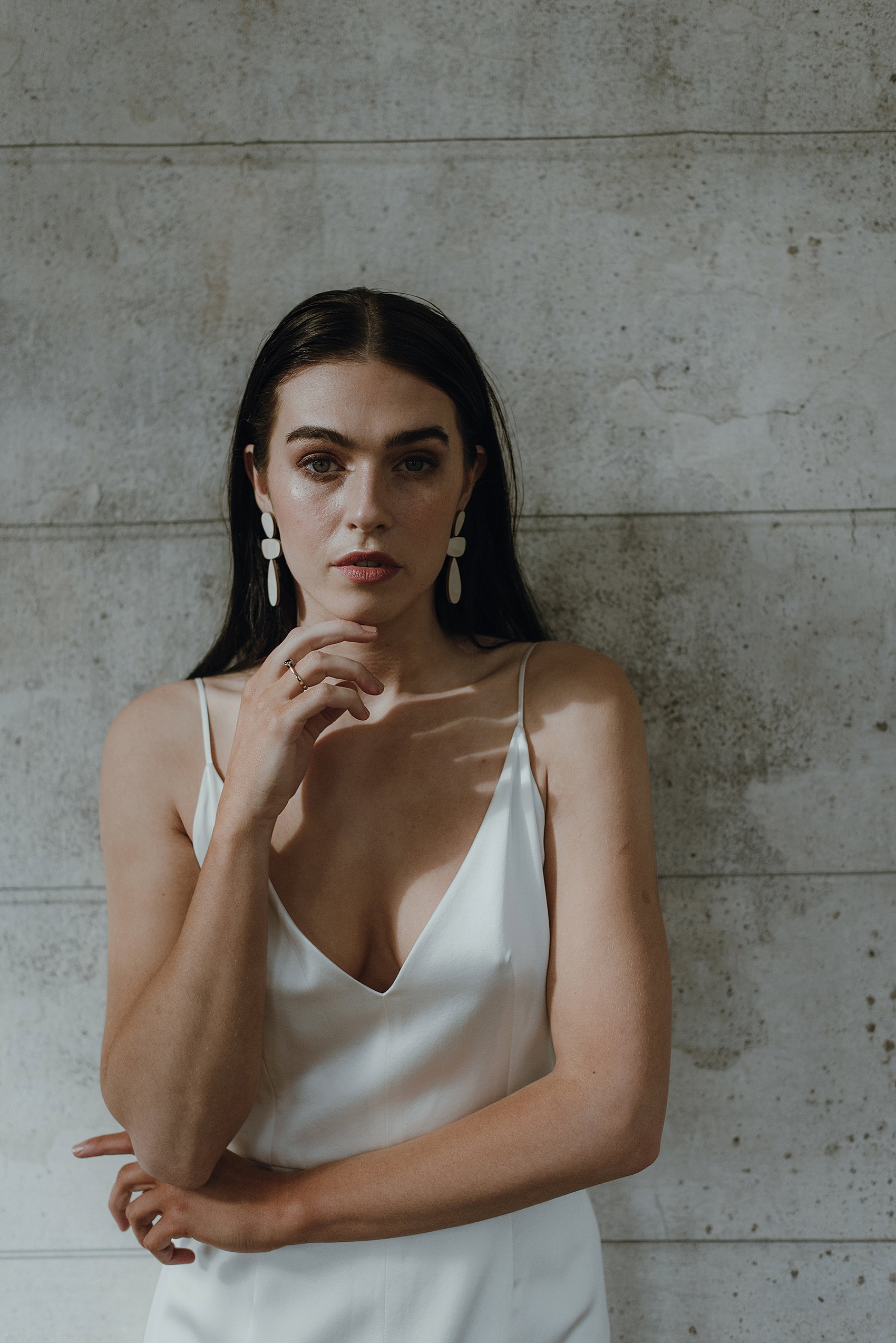Andrea Hawkes modern minimalist bride 44