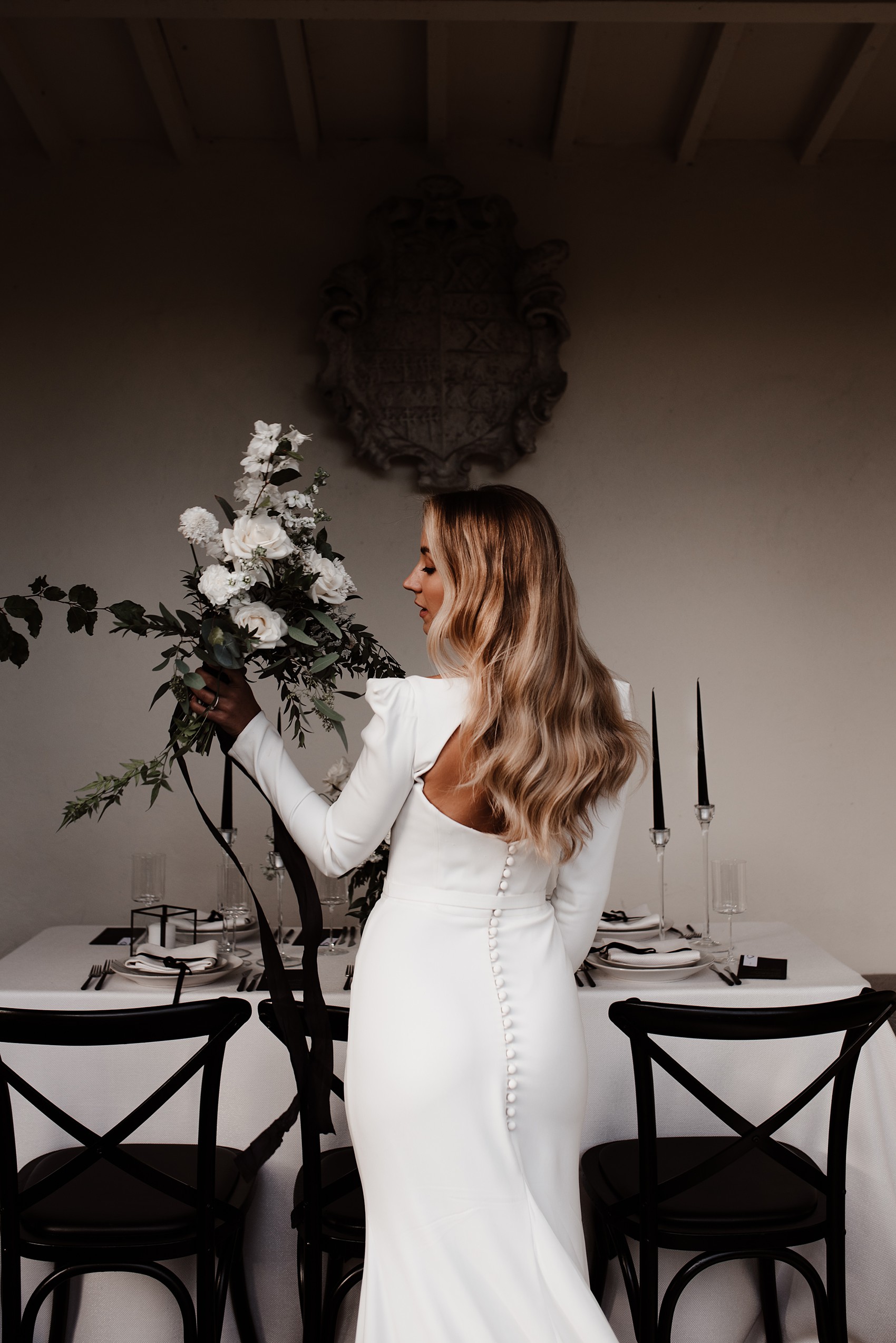 139 Suzanne Neville modern 2021 bride