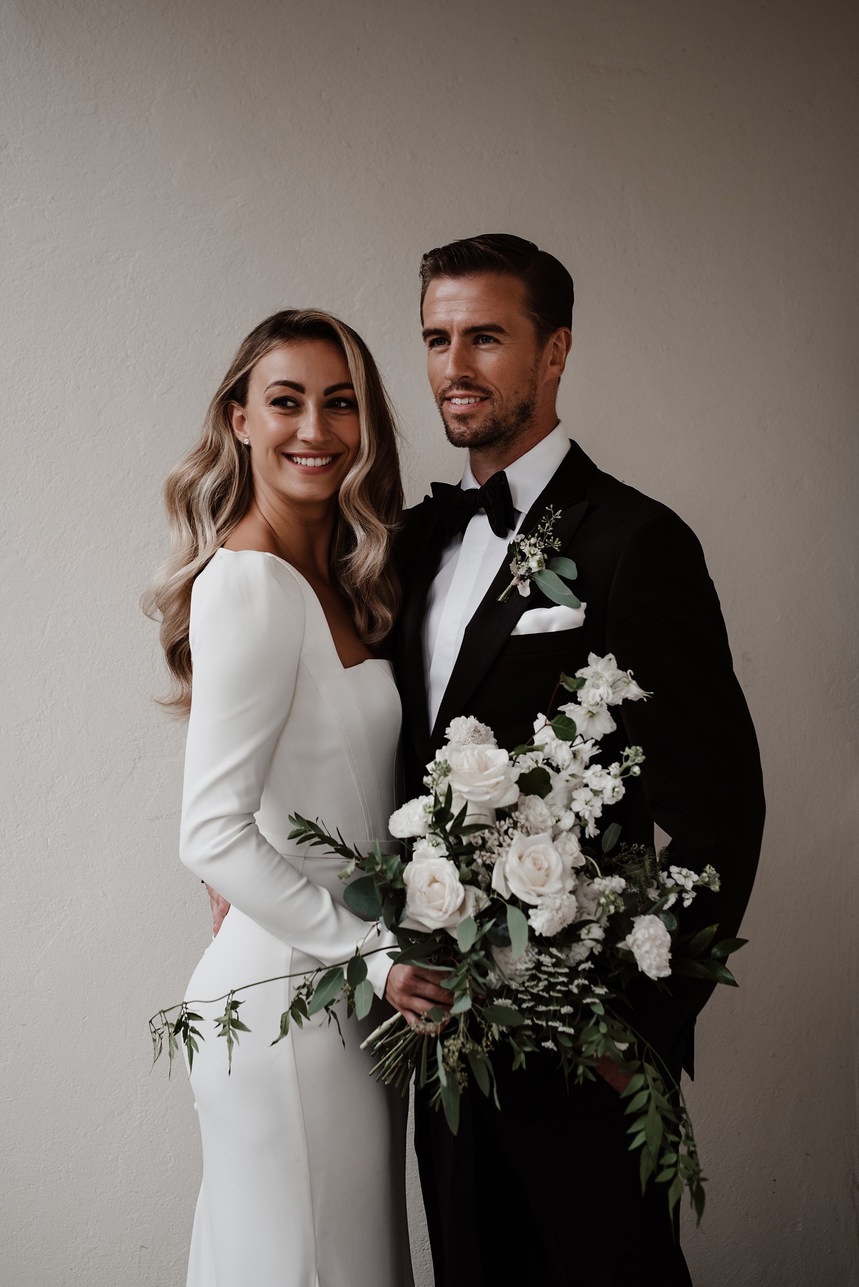 31 Suzanne Neville modern 2021 bride