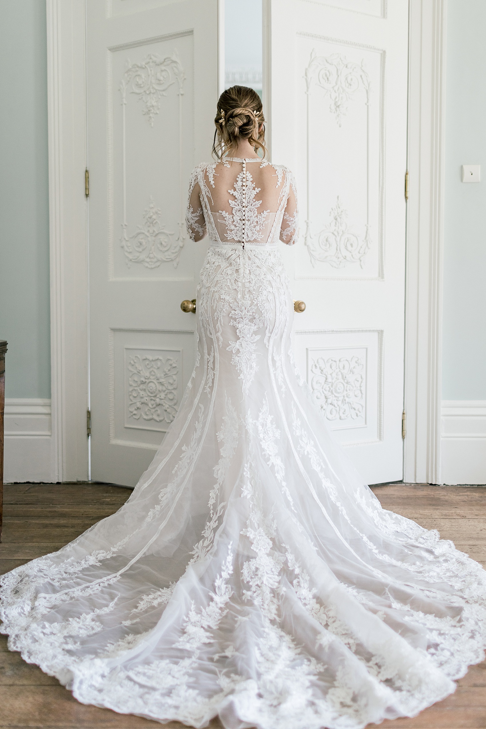 46 Pronovias intimate wedding style