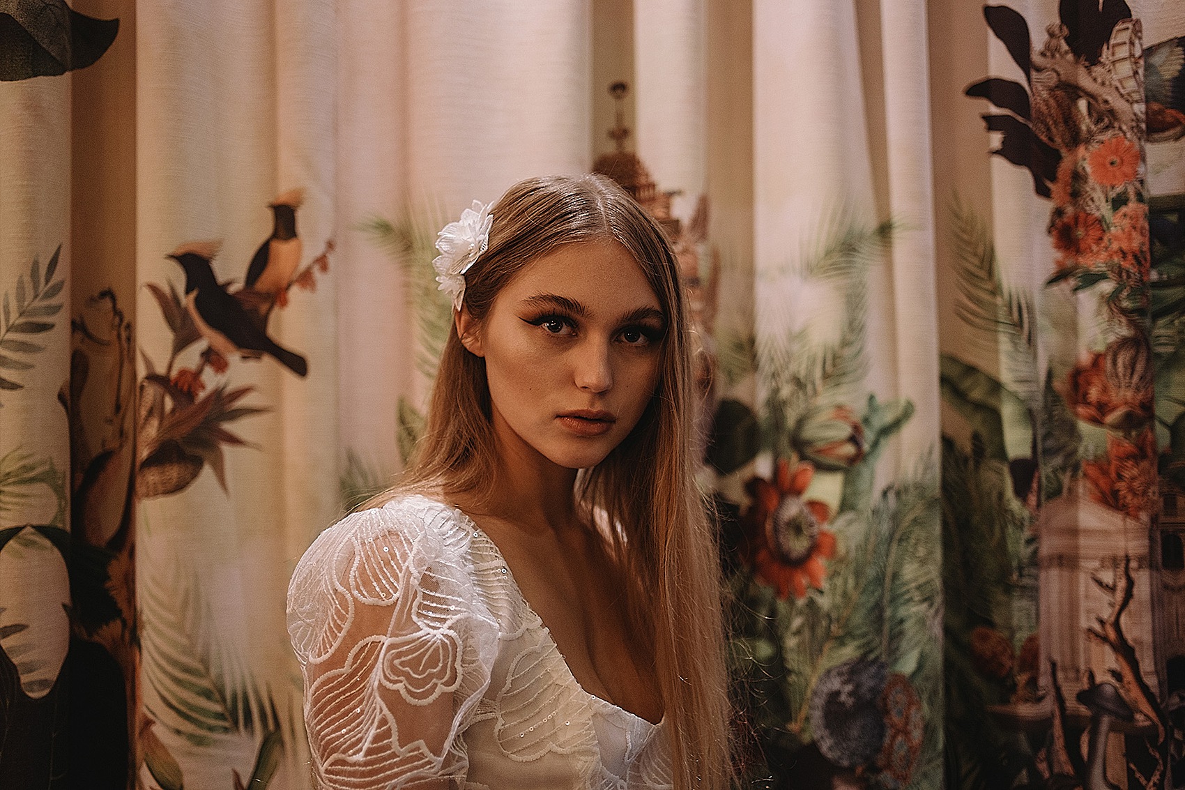 138 Modern Hollywood Bridal