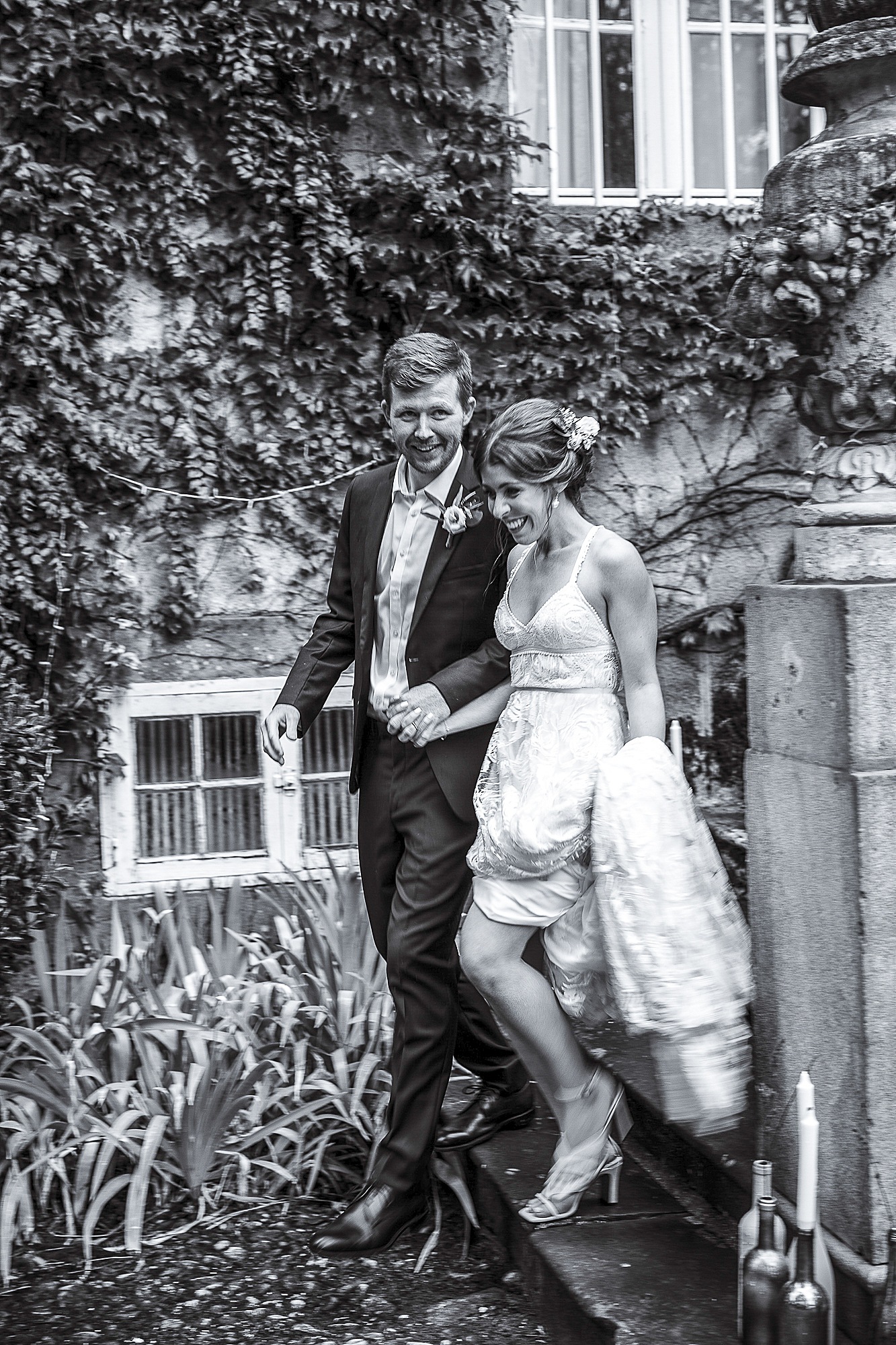 https://www.lovemydress.net/wp-content/uploads/2021/03/35-Romantic-French-chateau-wedding.jpg