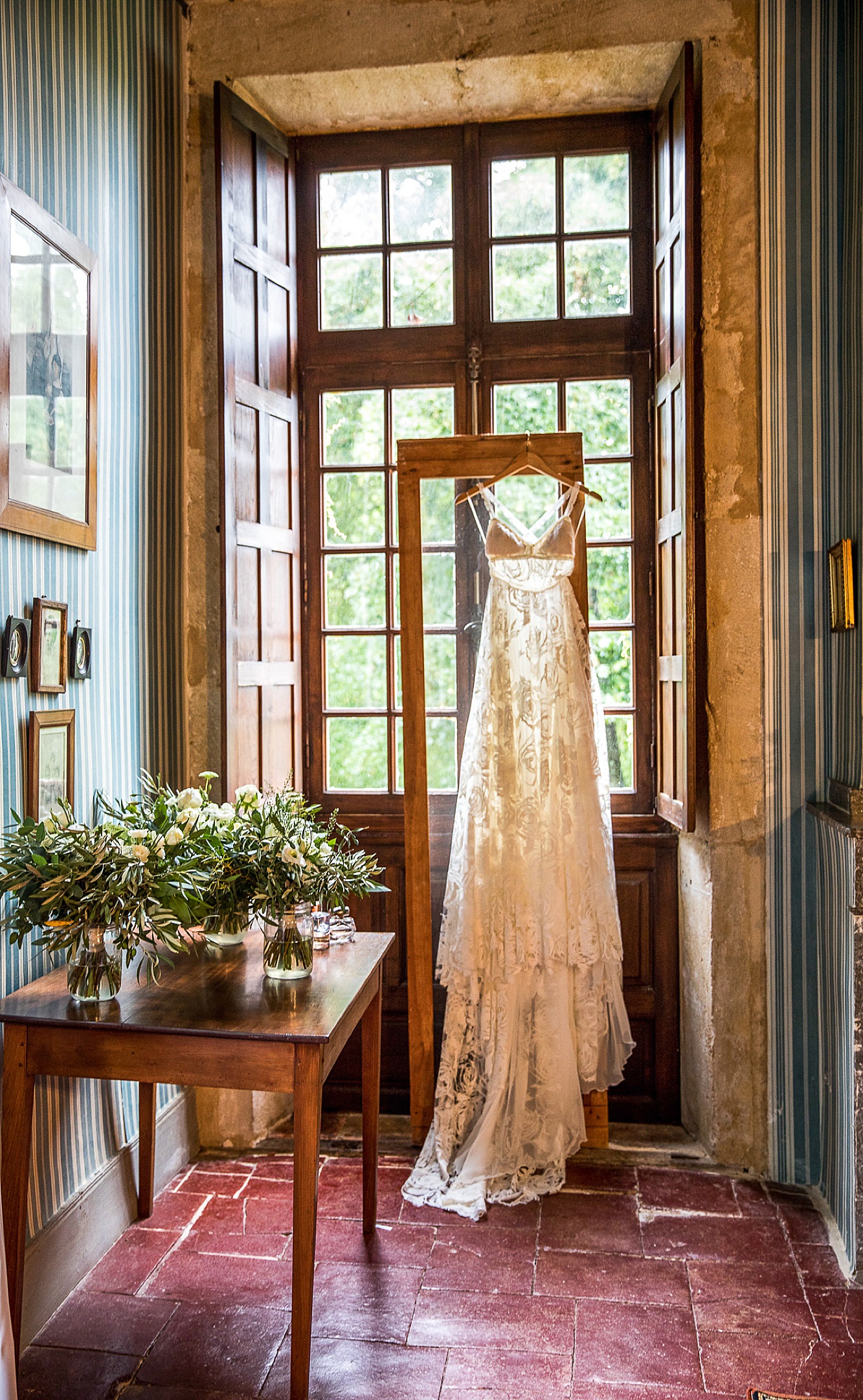 44 Romantic French chateau wedding