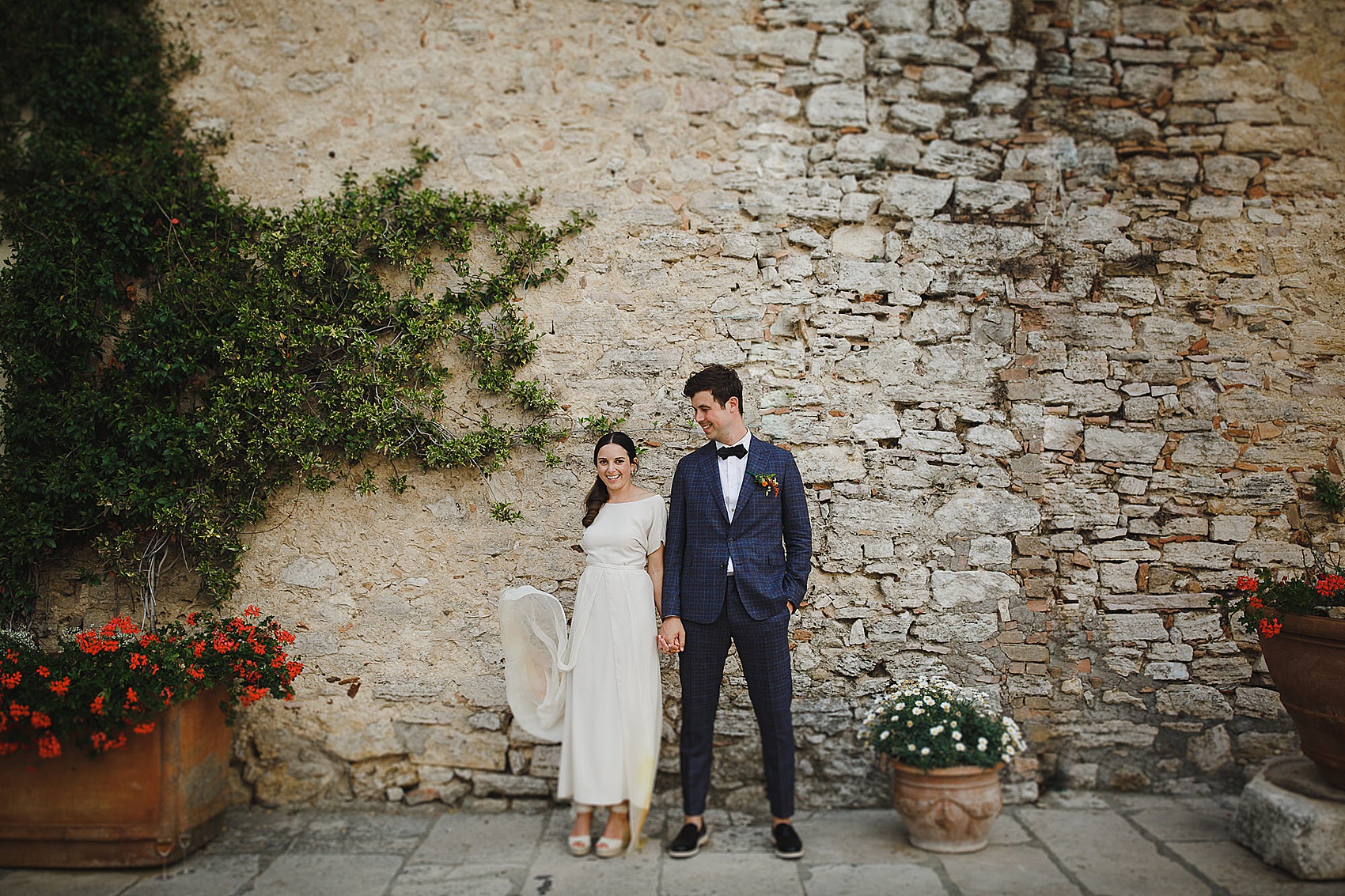 105 Romantic outdoor Italian wedding