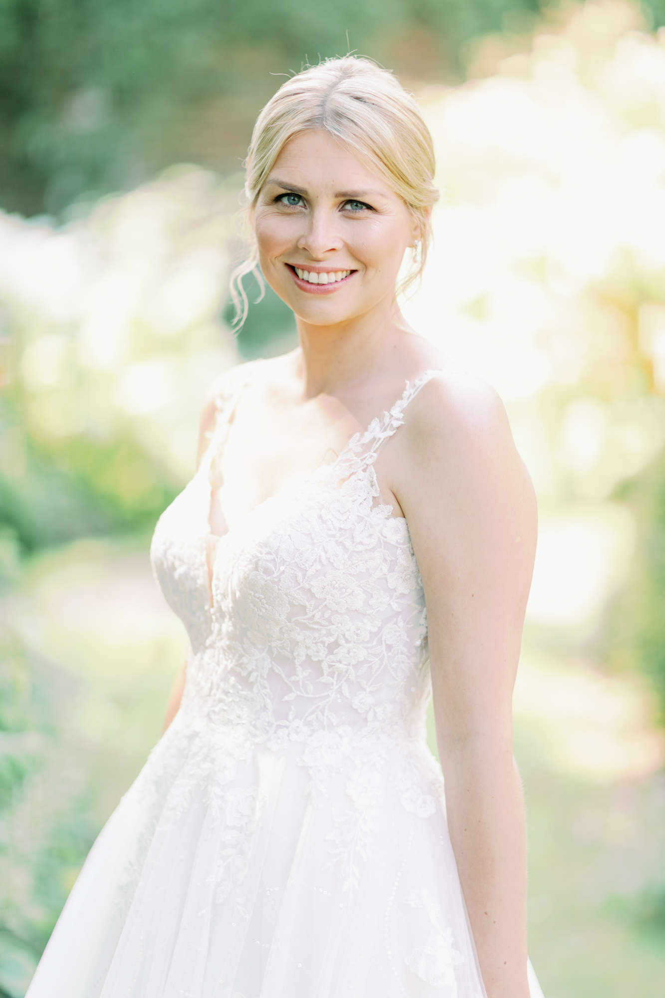 Thurning Hall bride