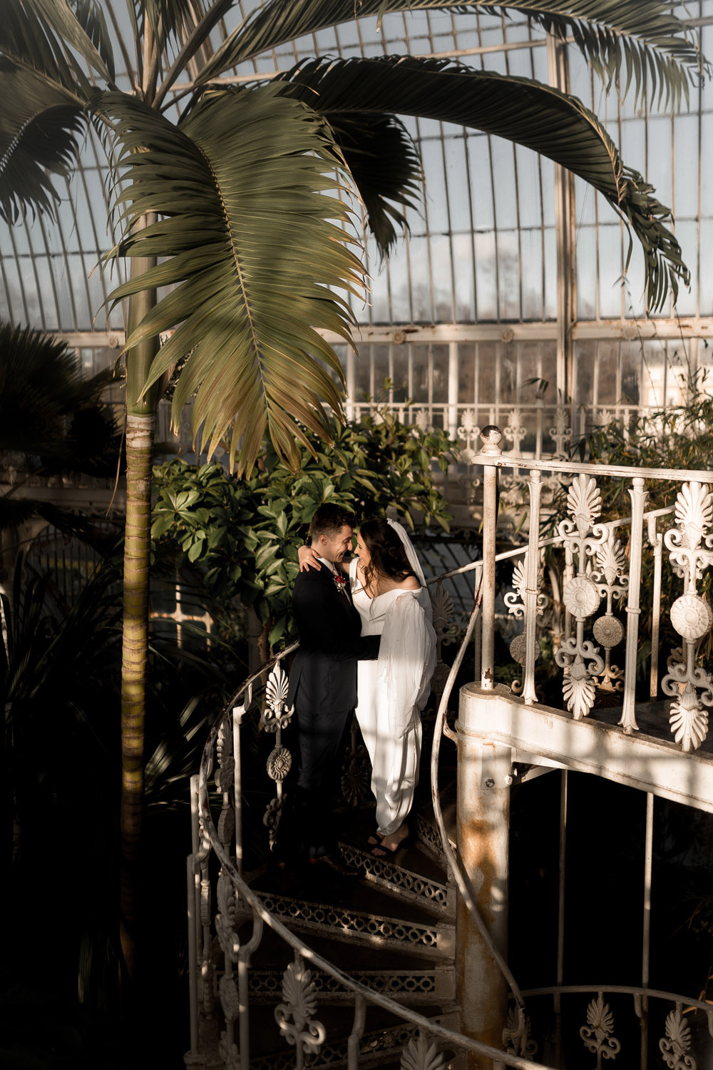 27 Botanical Kew Gardens Wedding