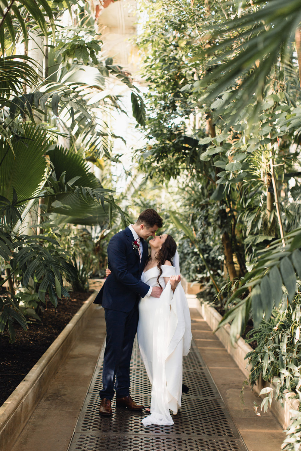 28 Botanical Kew Gardens Wedding