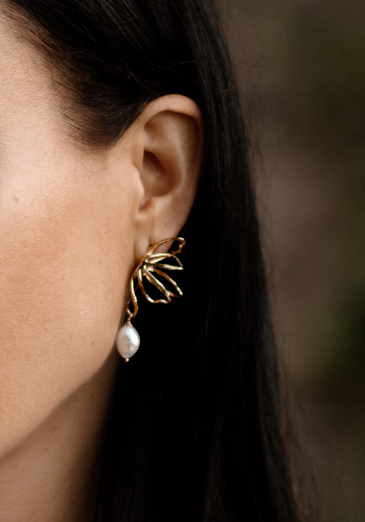 Revolve Donna Accessori Gioielli Orecchini Pearl May Earrings in Size all. 