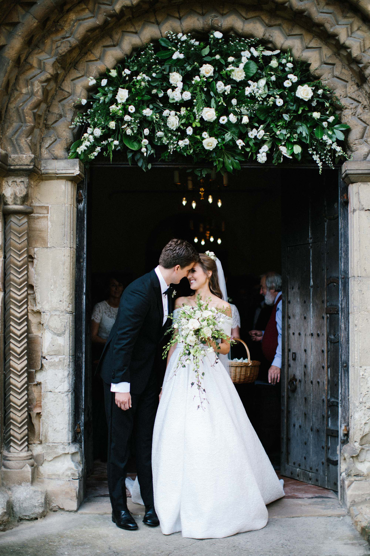 78 English country garden at home wedding