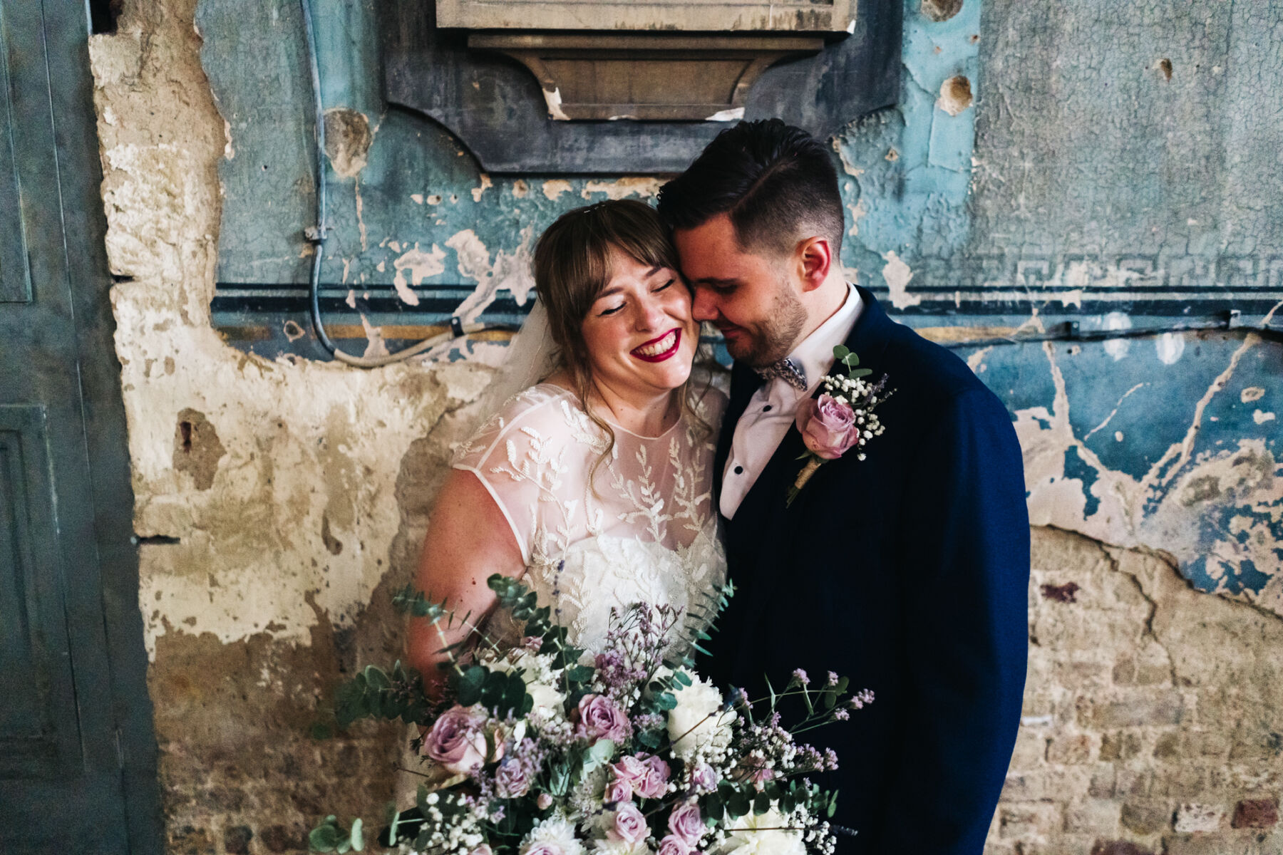 This Alice in Wonderland Wedding Is Everything You Never Knew You Needed -  Rustic Bride