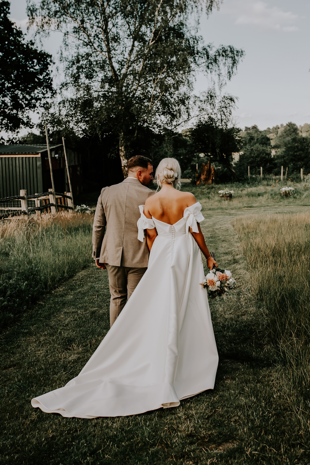 150 Emma Beaumont bride Oak Tree Barn wedding Kent