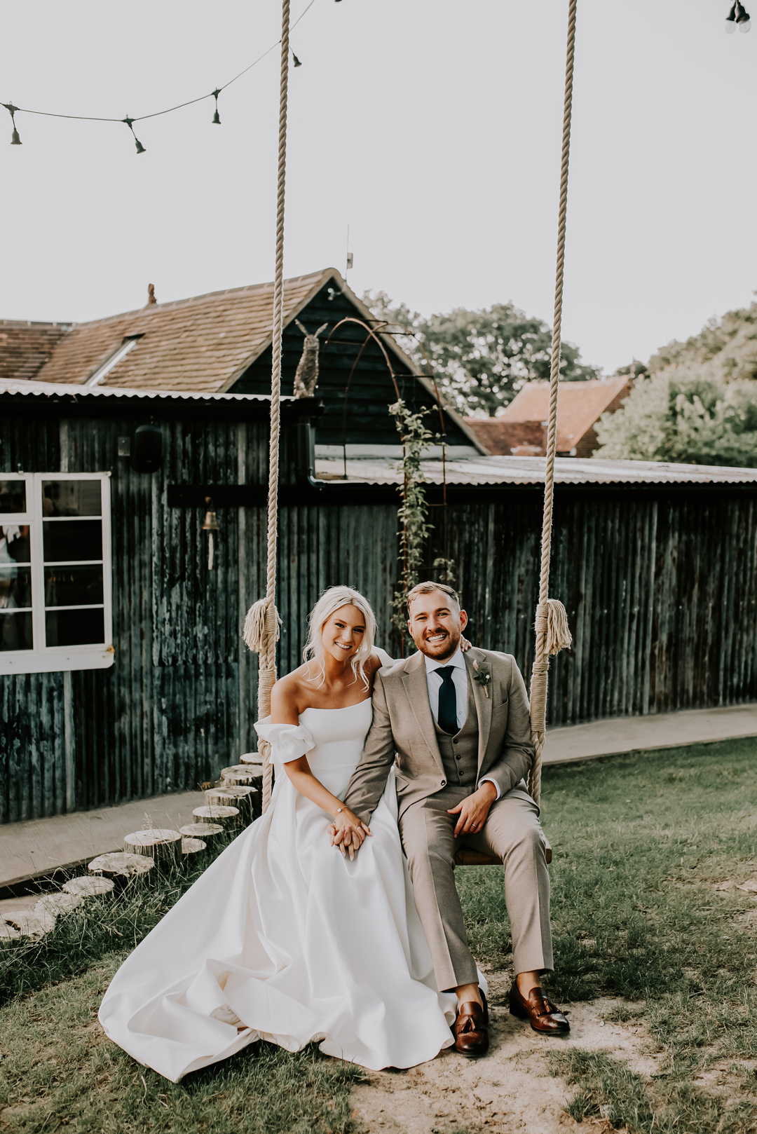 167 Emma Beaumont bride Oak Tree Barn wedding Kent