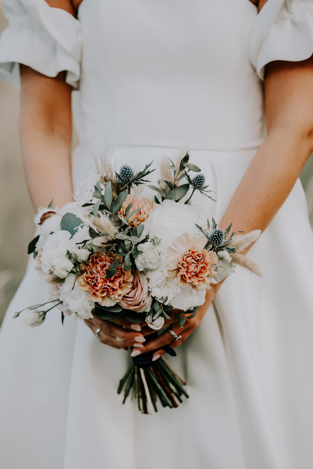 173 Emma Beaumont bride Oak Tree Barn wedding Kent