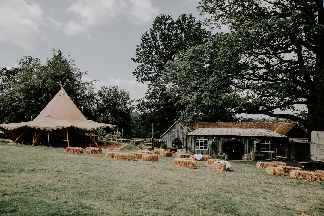 68 Emma Beaumont bride Oak Tree Barn wedding Kent