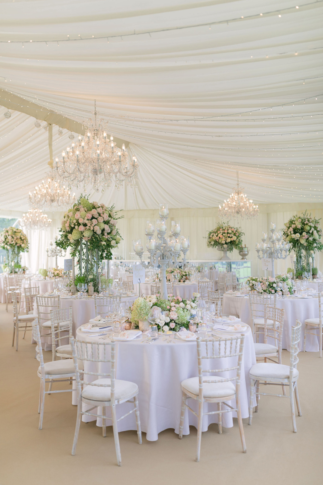 130 Luxury quintessentialy English wedding at home