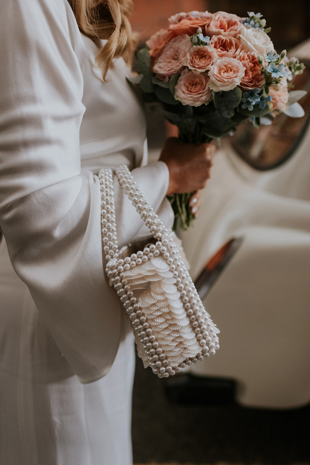 8 Bride in a wide brim hat Chelsea wdding