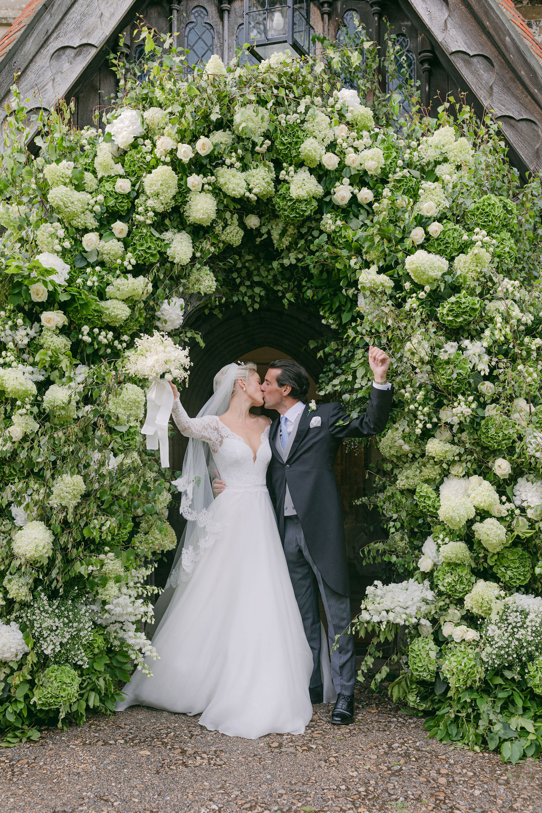 88 Luxury quintessentialy English wedding at home