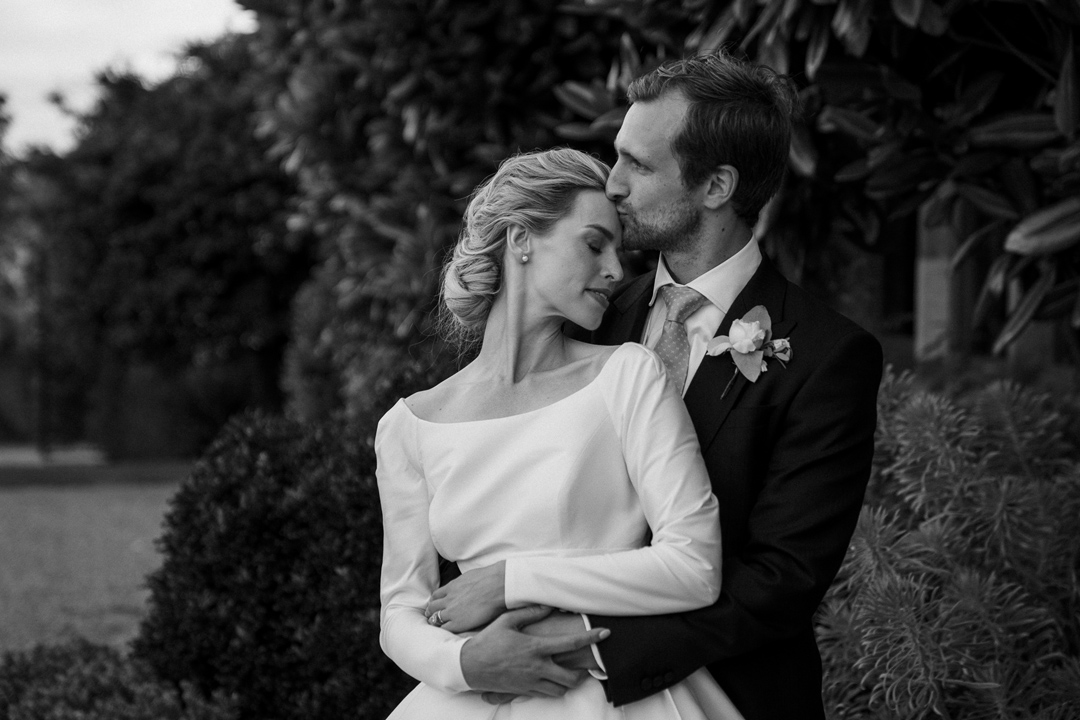 273 Cowdray House wedding