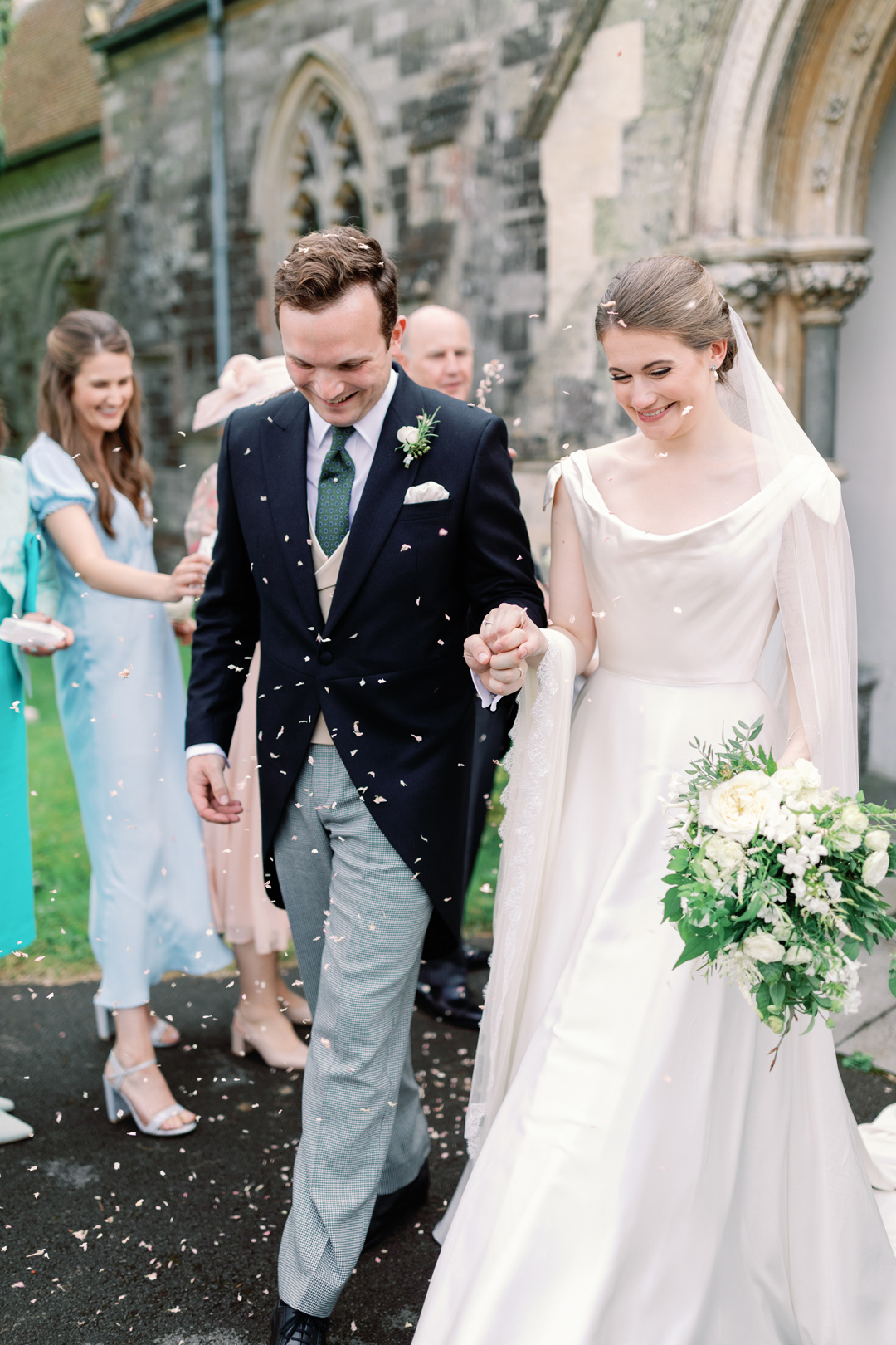 129 Phillipa Lepley Wiltshire Wedding Pantone Country Air