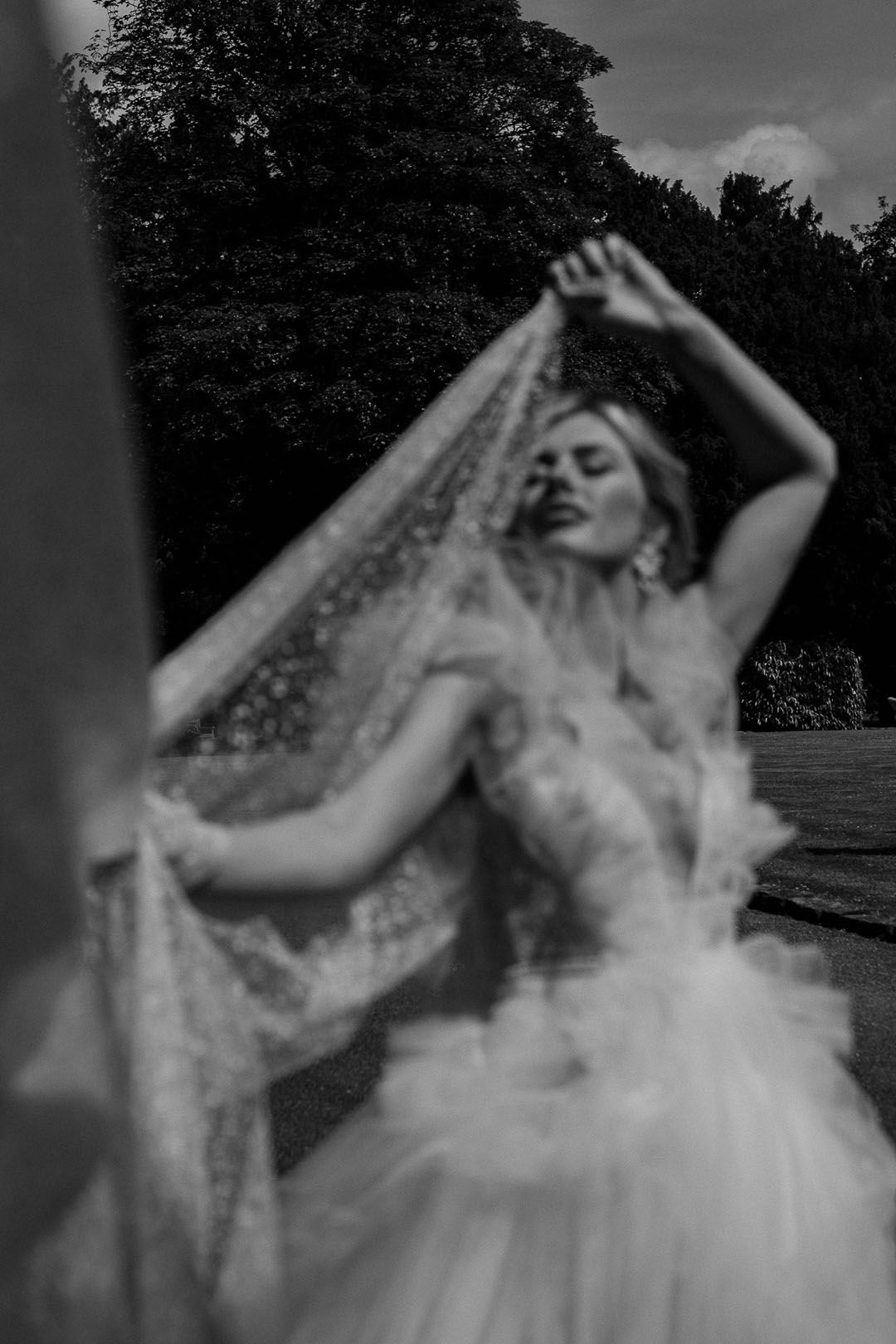 17 Romina Fochesatto Bridal Couture