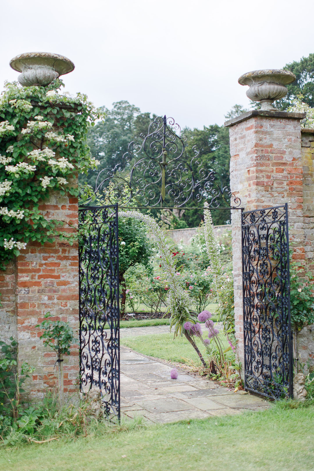 15 Modern Country Garden Wedding inspiration