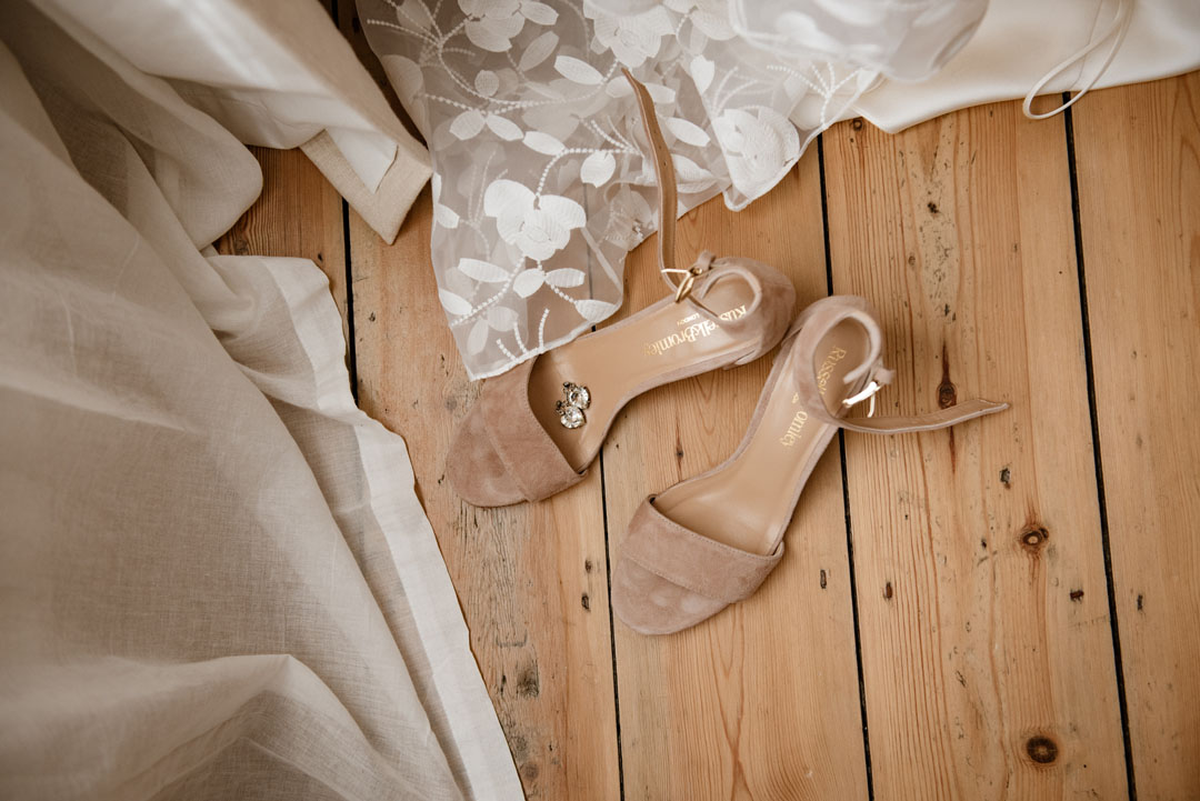 16 Esme Halfpenny London Asymlum wedding