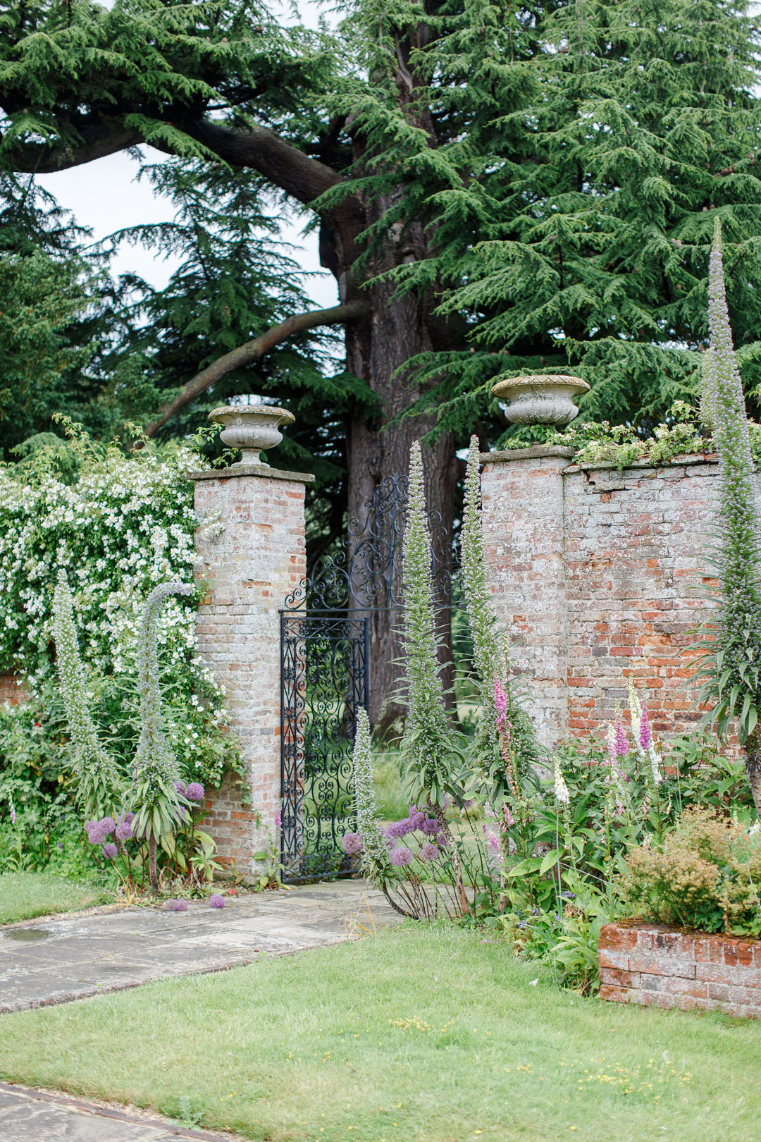 18 Modern Country Garden Wedding inspiration