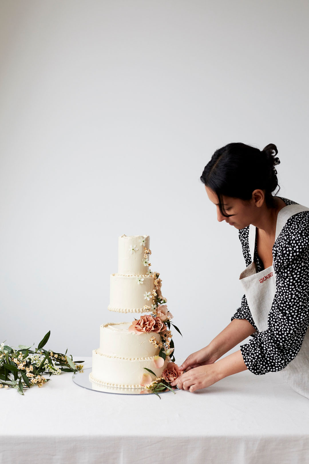 Süss Cake Studio 16.11.21 Suss Wedding Cake Flowers 282 JPEG 1200x1800 1 - One Week To Go Until Most Curious 2022 + Save 20% On Digital Ticket Purchases: The Wedding Show for the Style Savvy Couple Süss Cake Studio 16.11.21 Suss Wedding Cake Flowers 282 JPEG 1200x1800 1
