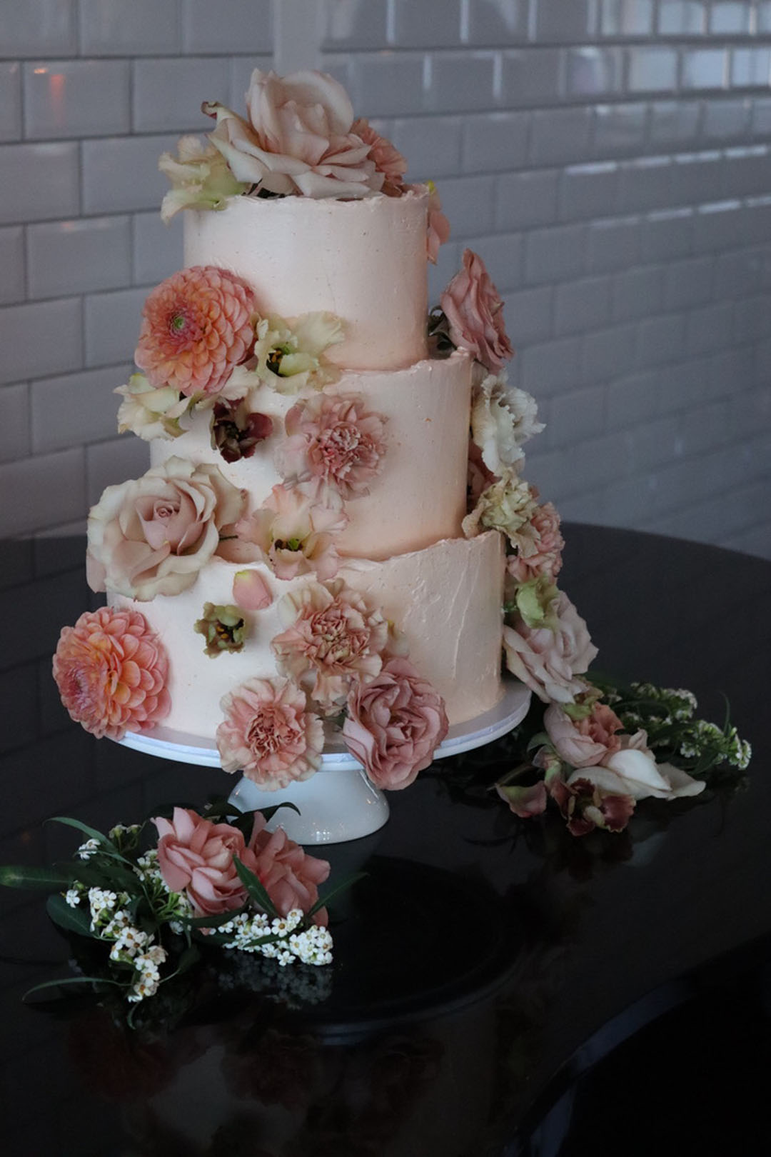 Süss Cake Studio FC3FAD07 ACC5 45CF AC2A 1057C5C36188 1 105 c - One Week To Go Until Most Curious 2022 + Save 20% On Digital Ticket Purchases: The Wedding Show for the Style Savvy Couple Süss Cake Studio FC3FAD07 ACC5 45CF AC2A 1057C5C36188 1 105 c