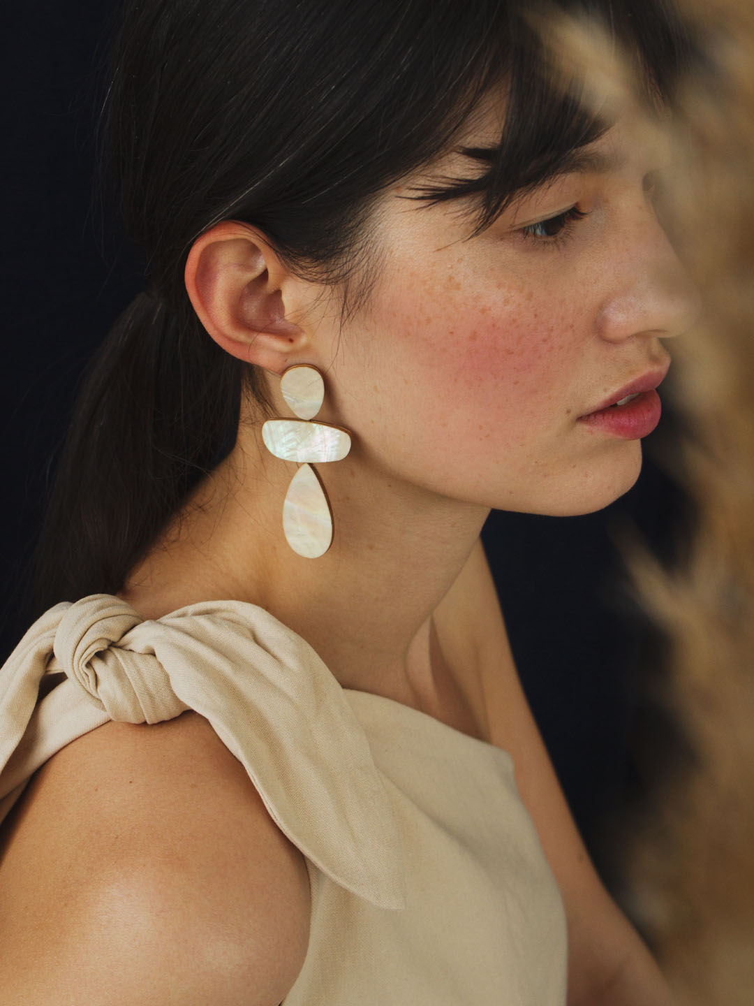 Wolf Moon ana earrings mop model 3 1500 1200X1600