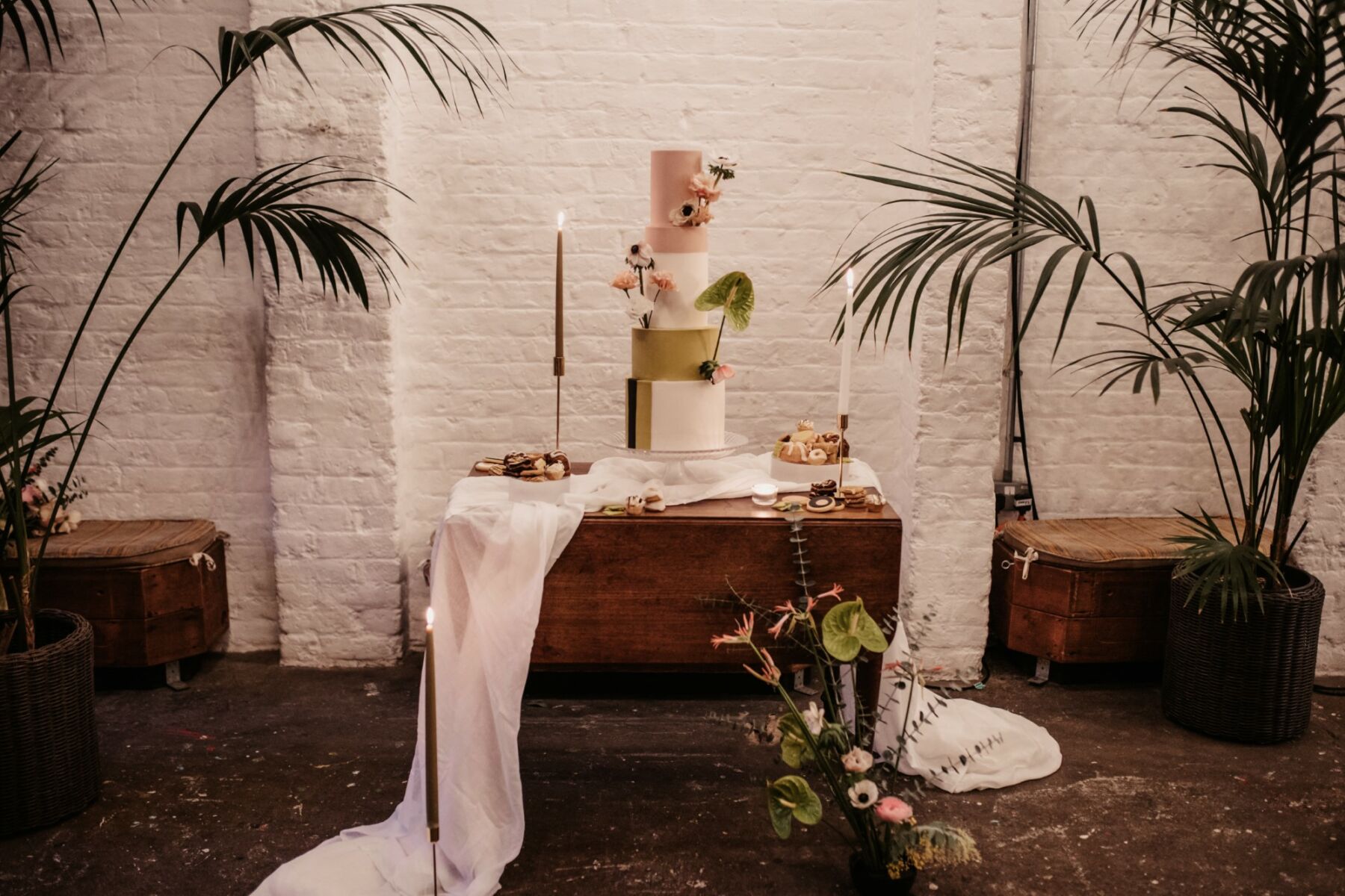 100 Barrington Chartreuse Chic Styled Shoot 344