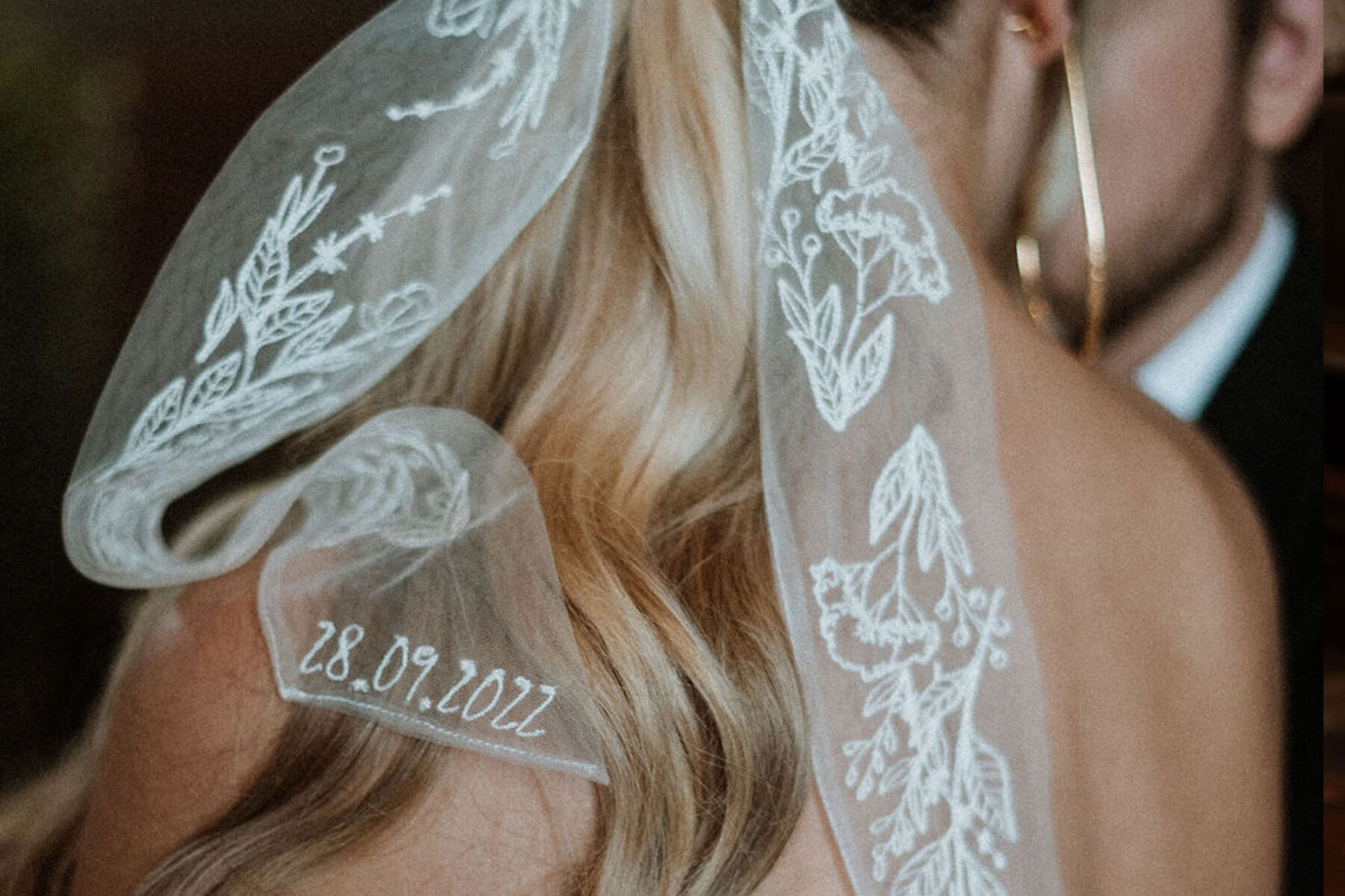 Rebecca Anne Designs embroidered wedding veil
