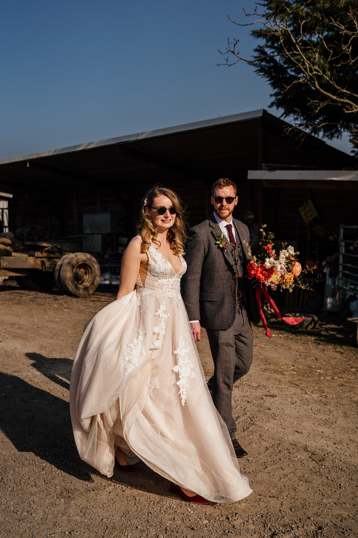https://www.lovemydress.net/wp-content/uploads/2022/09/83-Novia-DArt-Bride-barn-wedding.jpg