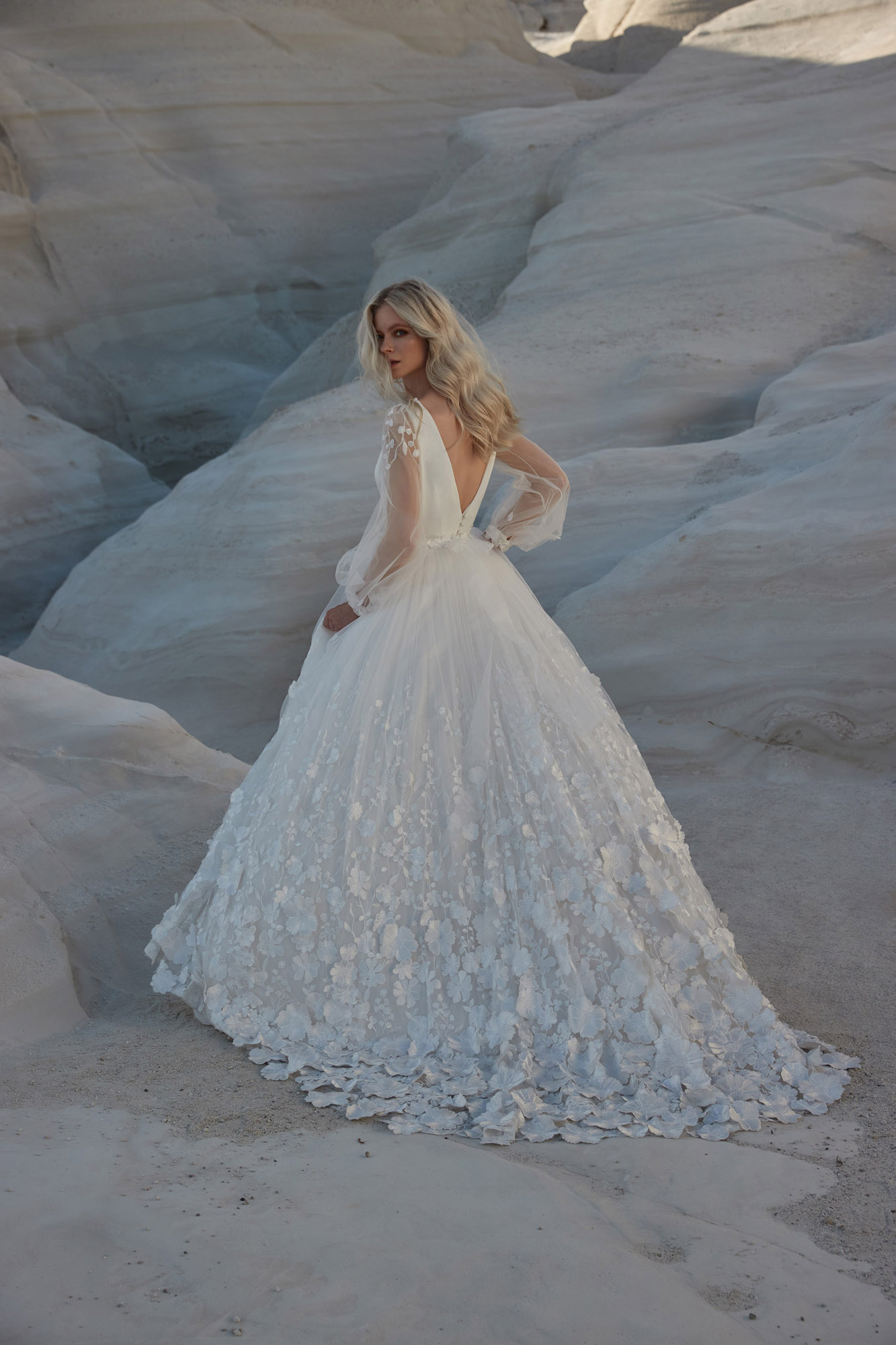 Sassi Holford modern elegant wedding dress
