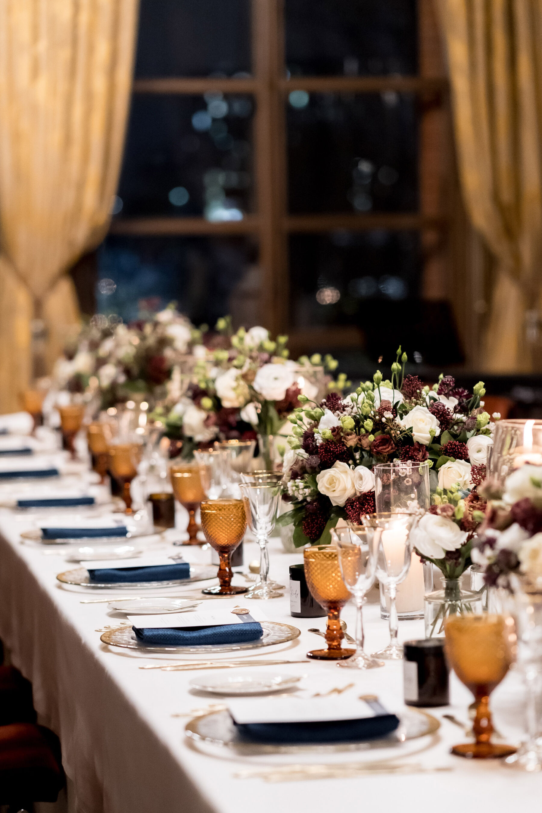 Duchess & Butler winter wedding table decor.