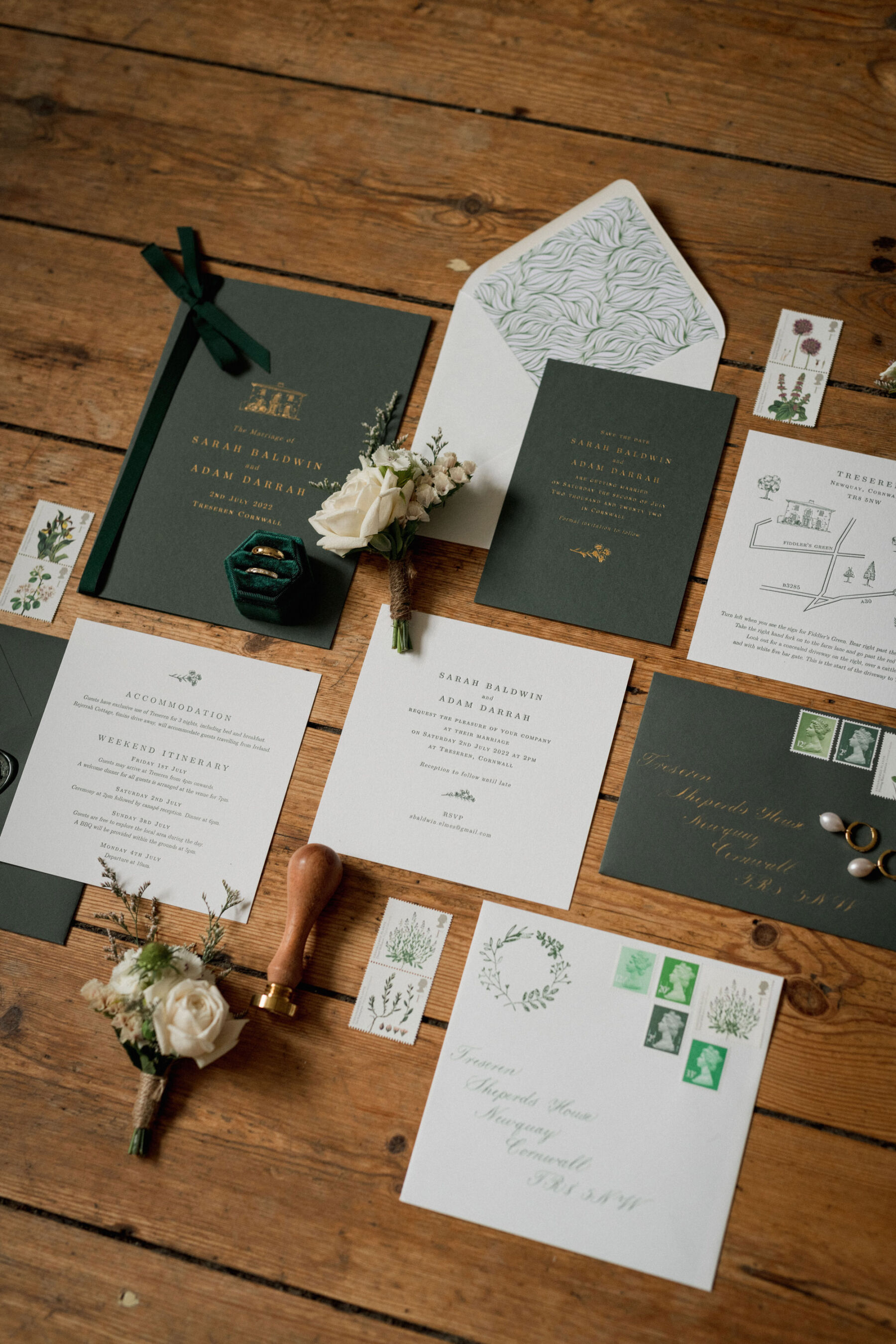 Artcadia wedding stationery. Elegant, modern green wedding stationery. Lyra & Moth Photography.