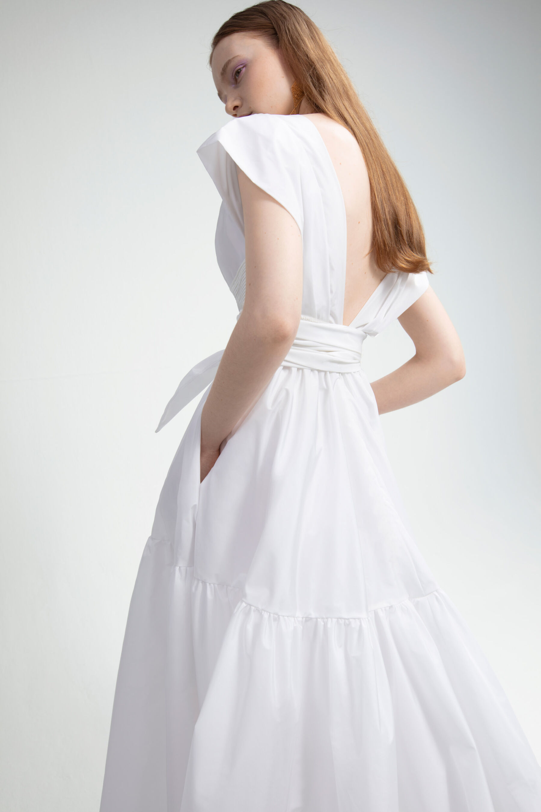 Yolancris modern wedding dress with pockets