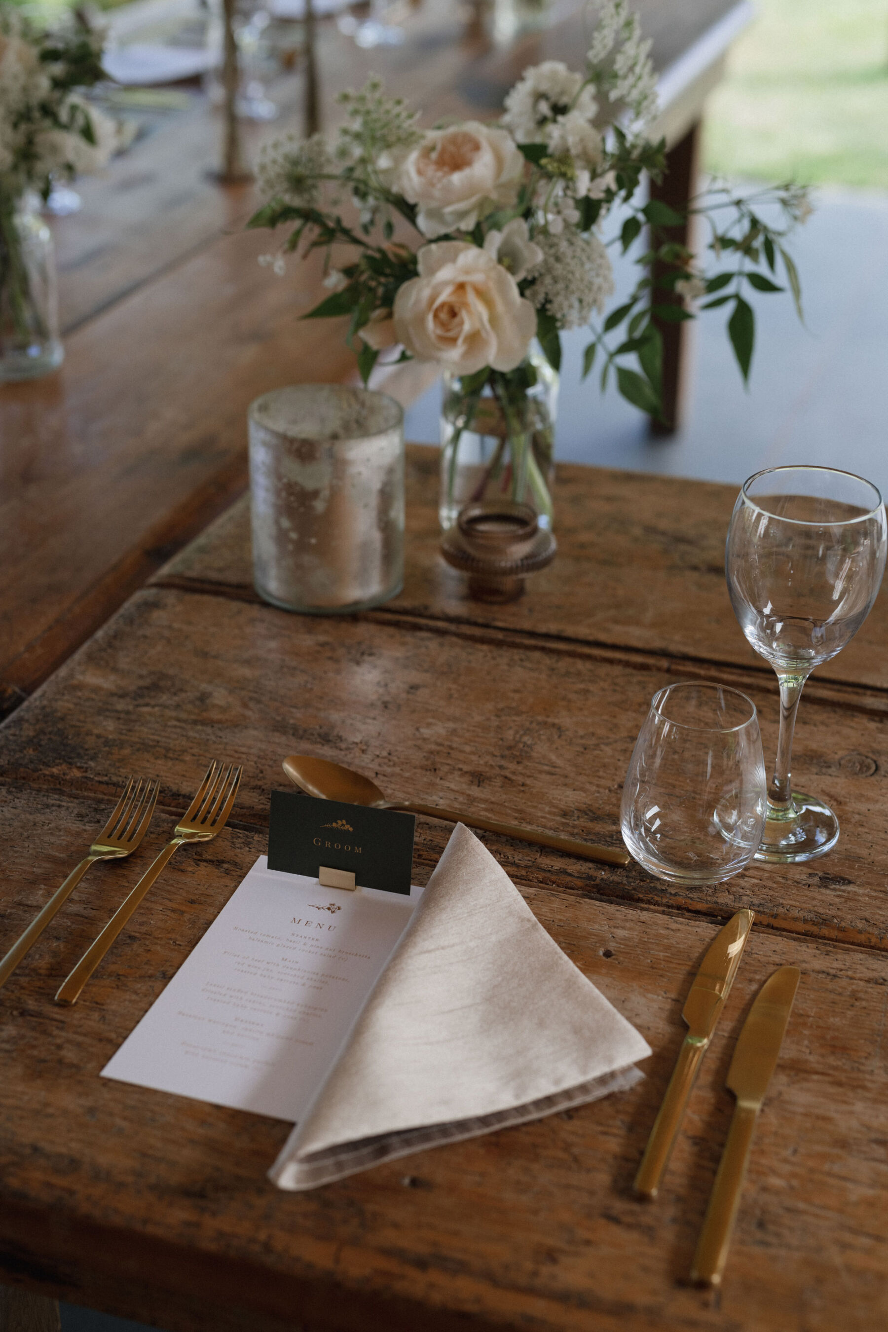 Elegant napkin & table setting. Lyra & Moth Photography.